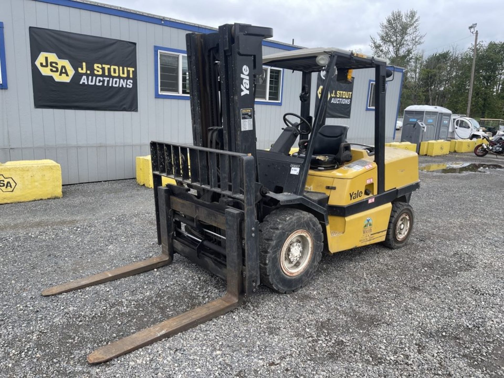 2005 Yale GDP110M Forklift