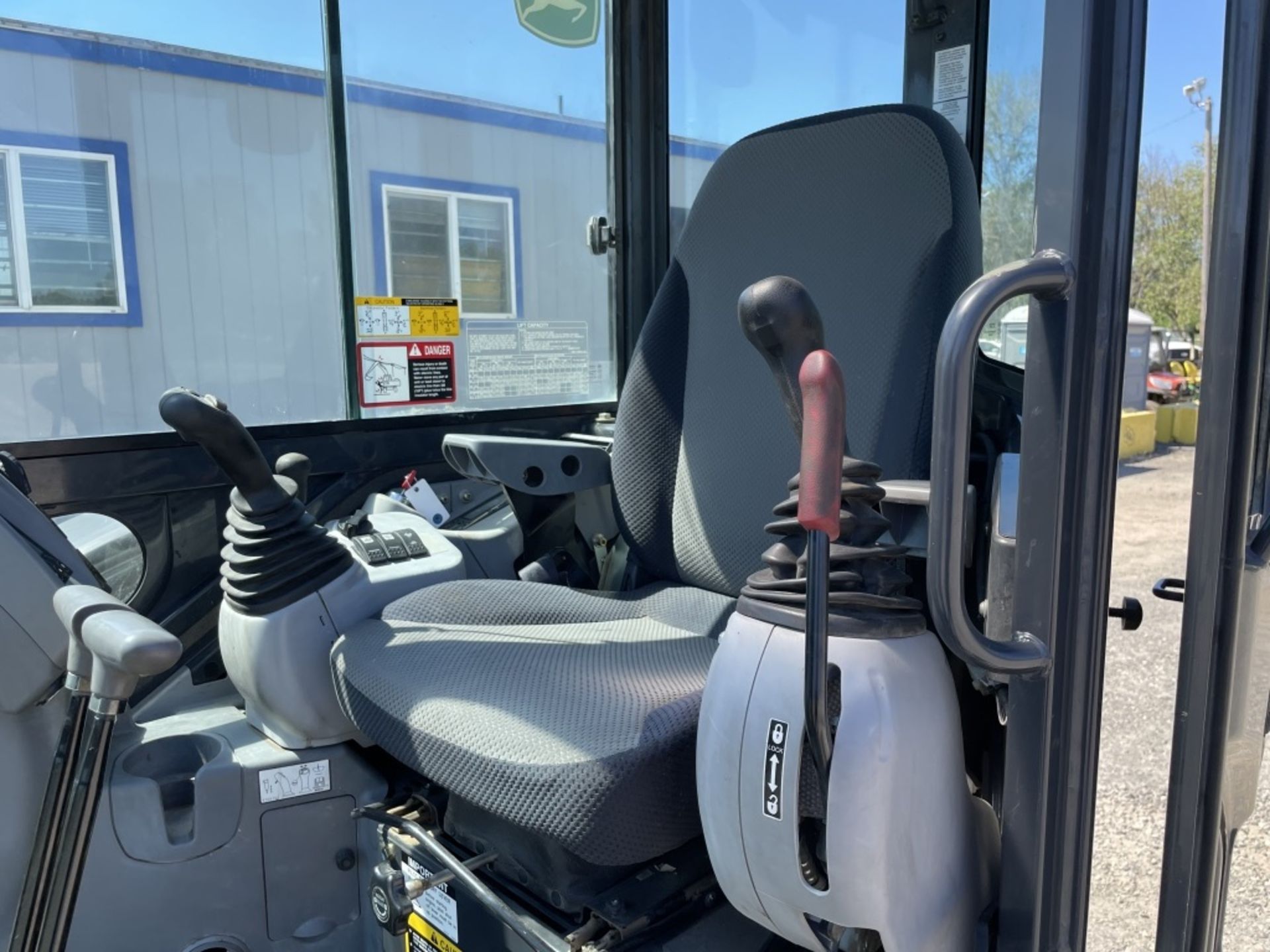 2018 John Deere 30G Mini Hydraulic Excavator - Image 31 of 36