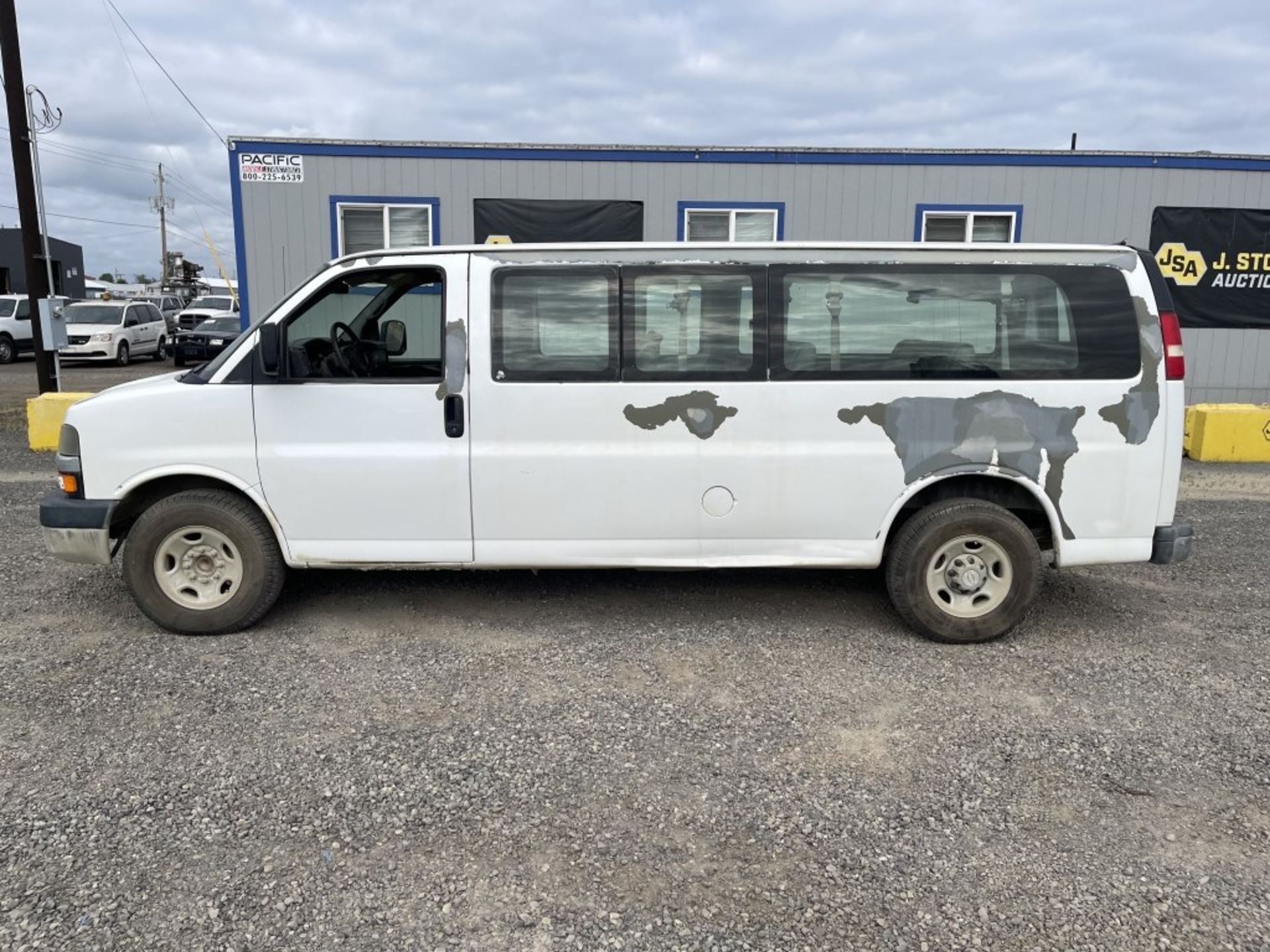 2007 Chevrolet Express Passenger Van - Image 7 of 23