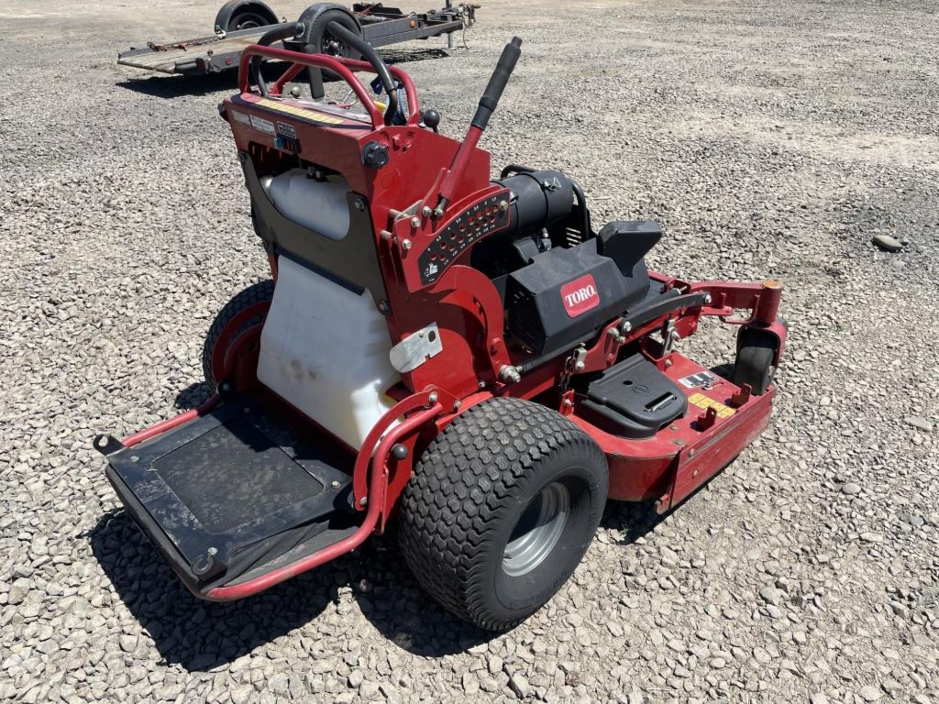 2016 Toro Grandstand Ride On Mower - Image 3 of 16