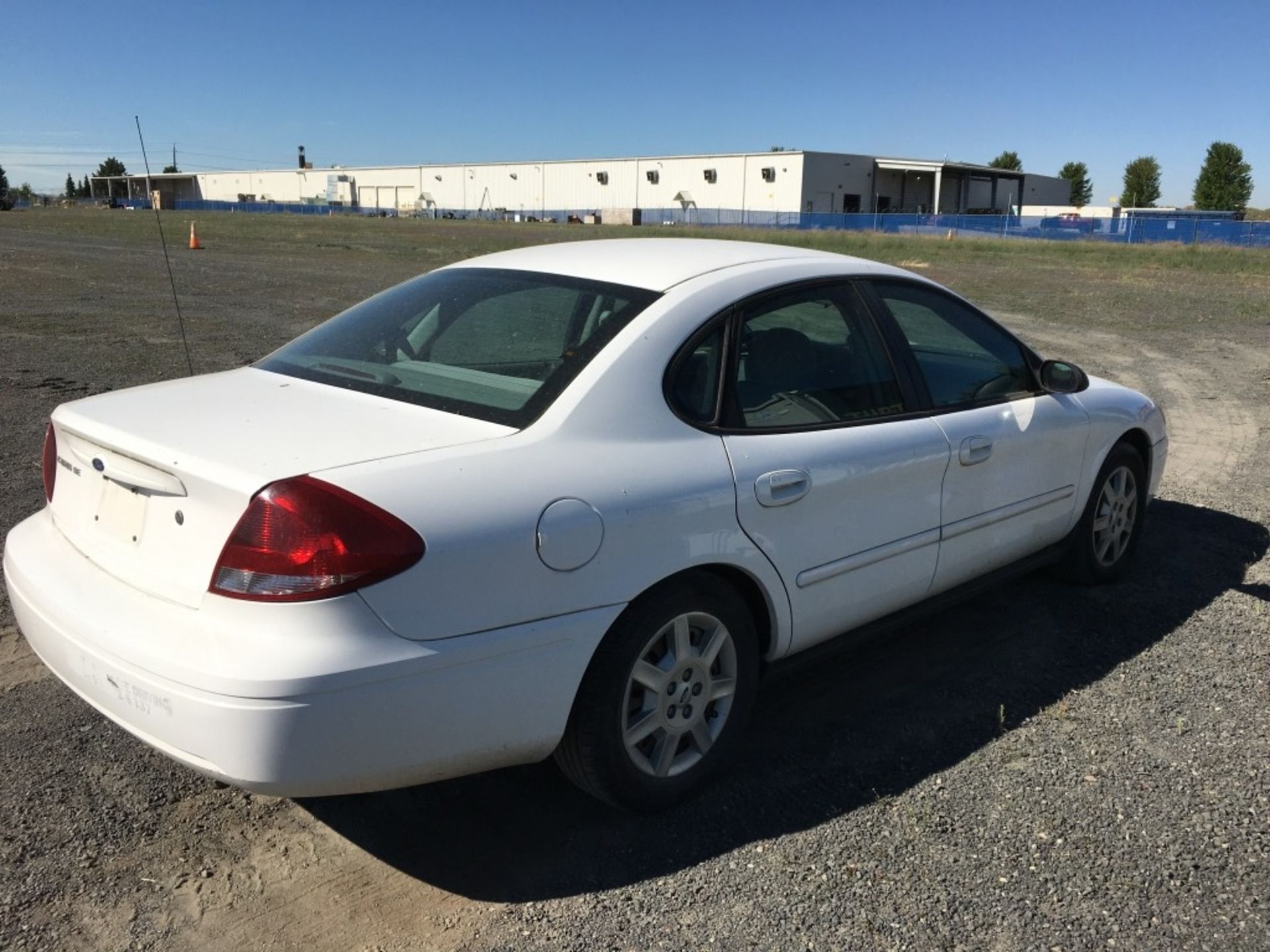 2006 Ford Taurus Sedan - Image 4 of 30