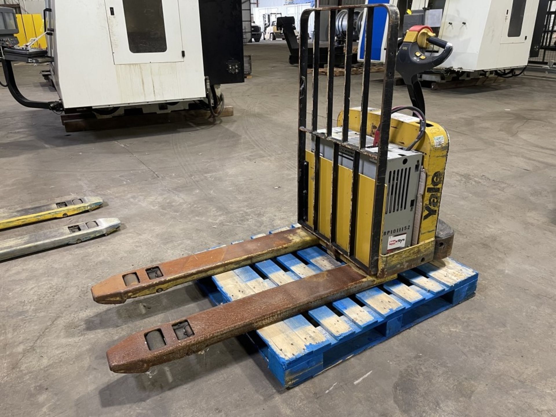 Yale MPW050 Pallet Jack