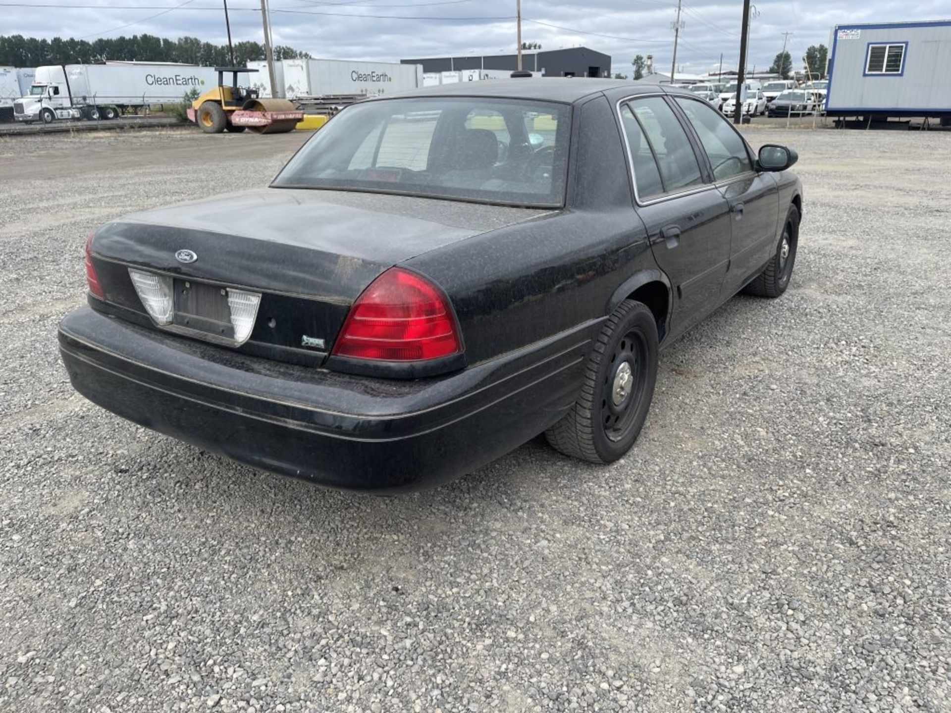 2010 Ford Crown Victoria Sedan - Image 3 of 26