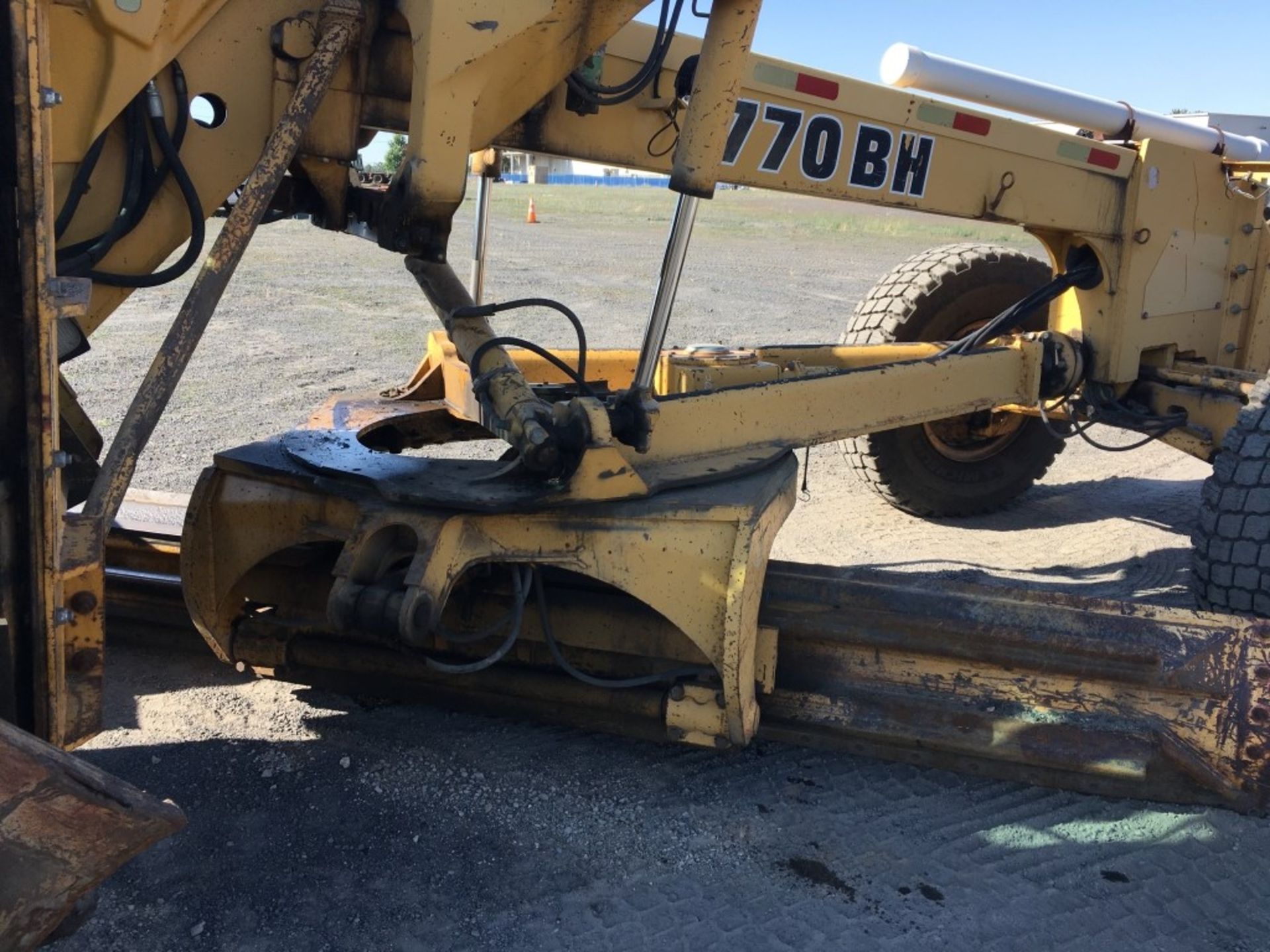 1997 John Deere 770BH Motor Grader - Image 17 of 32