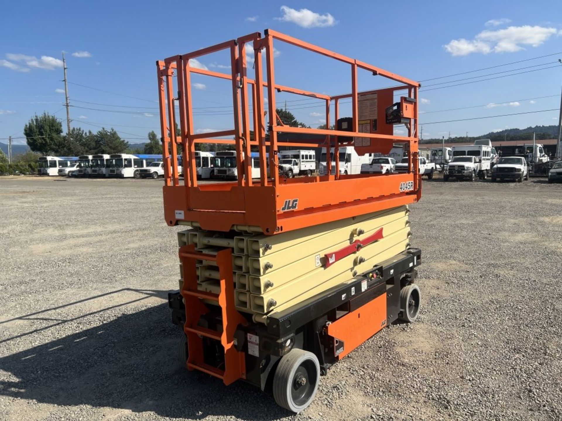 2018 JLG 4045R Scissor Lift - Image 4 of 16