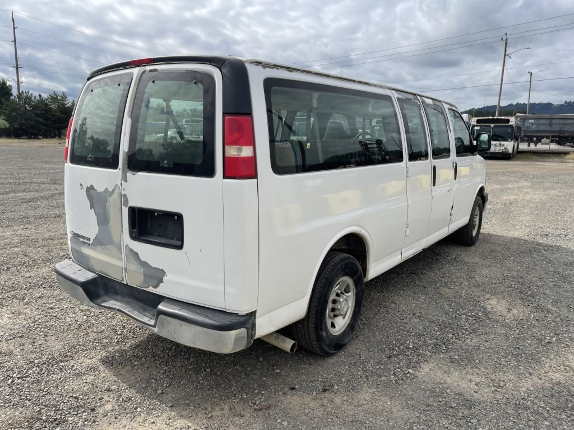 2007 Chevrolet Express Passenger Van - Image 3 of 21