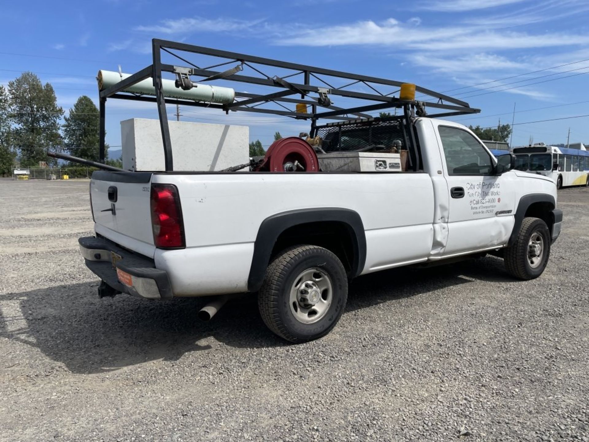 2005 Chevrolet Silverado 2500 HD Pickup - Image 3 of 33