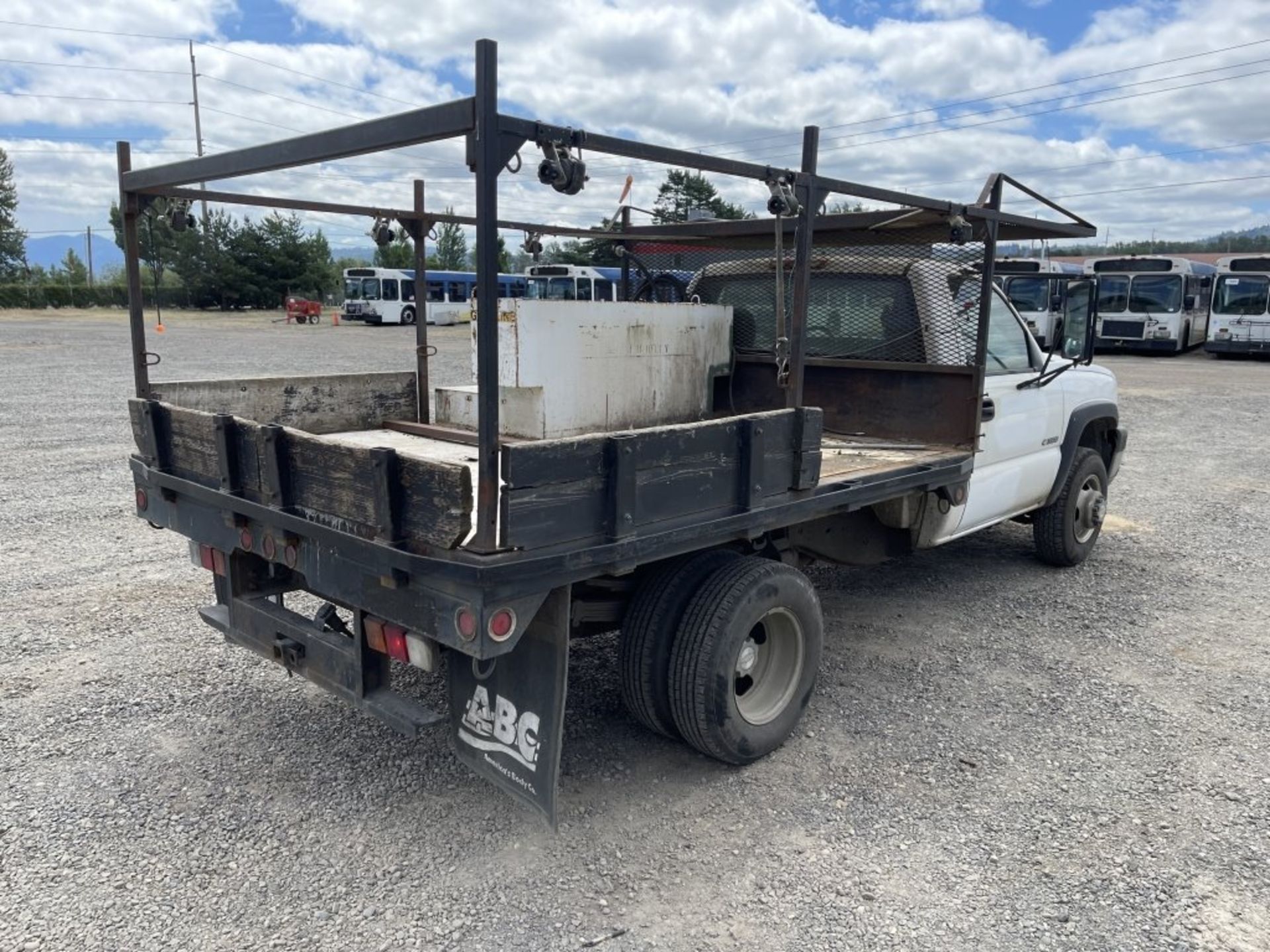 2006 Chevrolet 3500 Flatbed Truck - Image 3 of 27