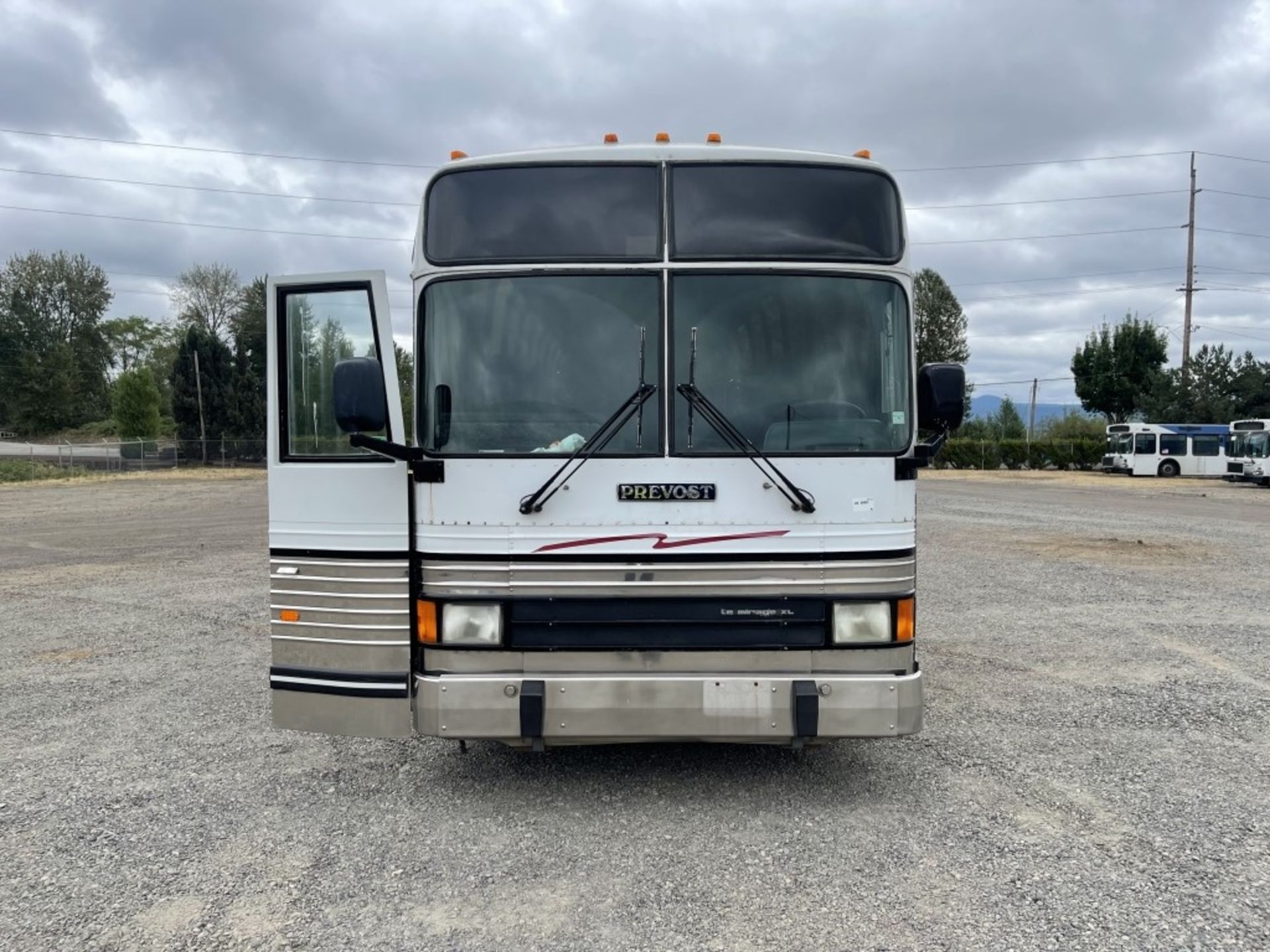 1997 Prevost Le Mirage XL Coach Bus - Image 7 of 26