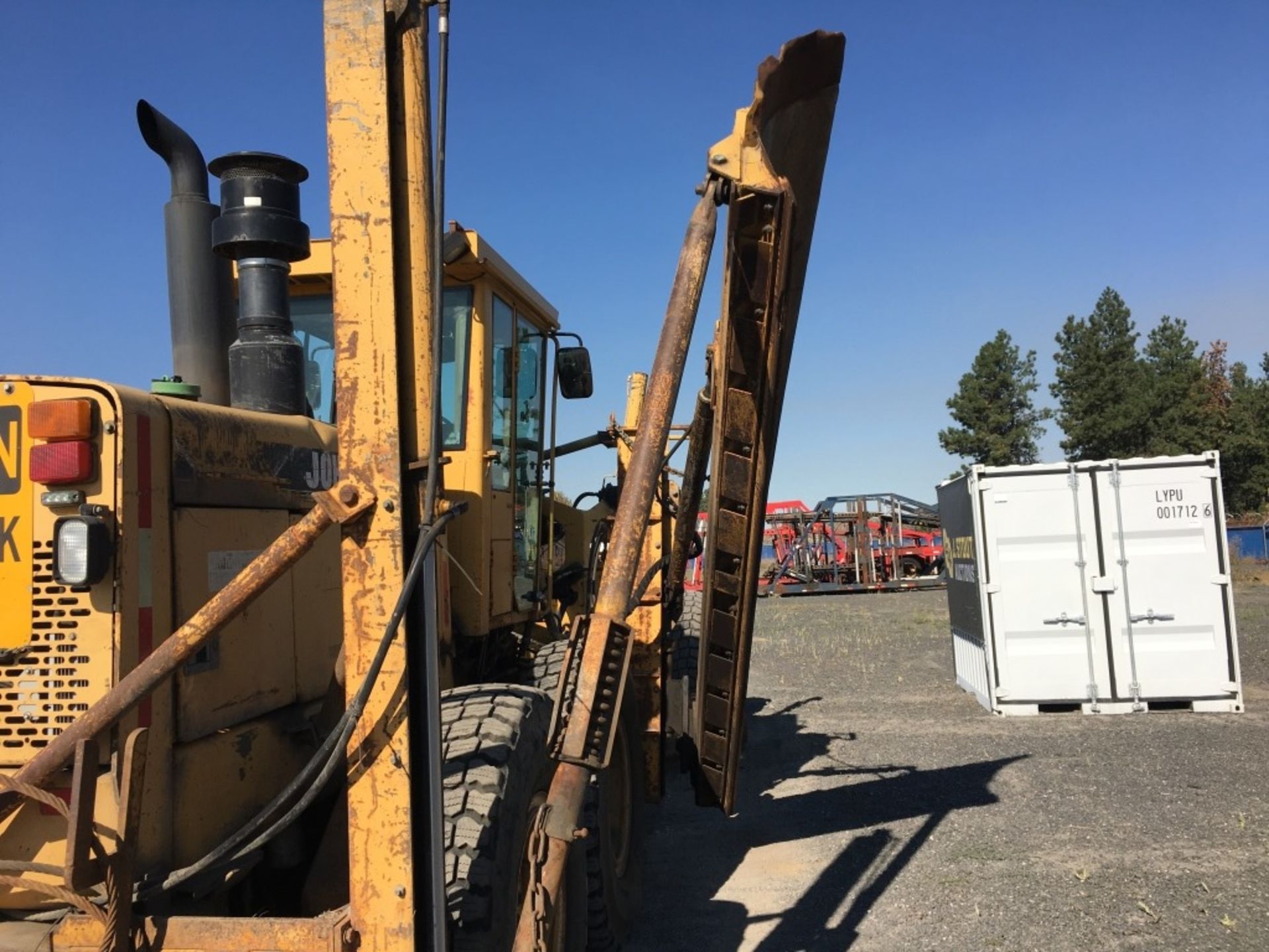 1997 John Deere 770BH Motor Grader - Image 20 of 32