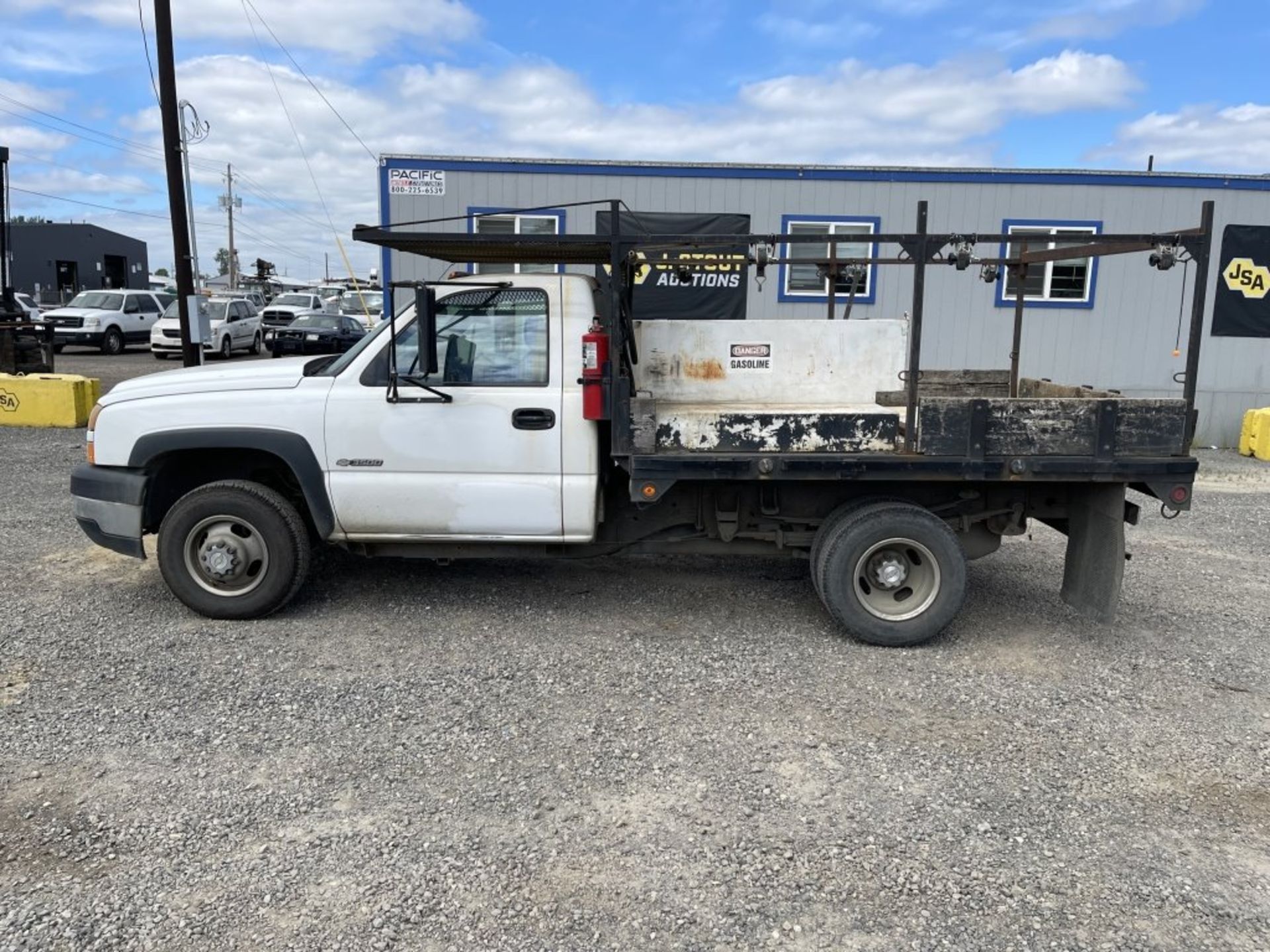 2006 Chevrolet 3500 Flatbed Truck - Image 6 of 27