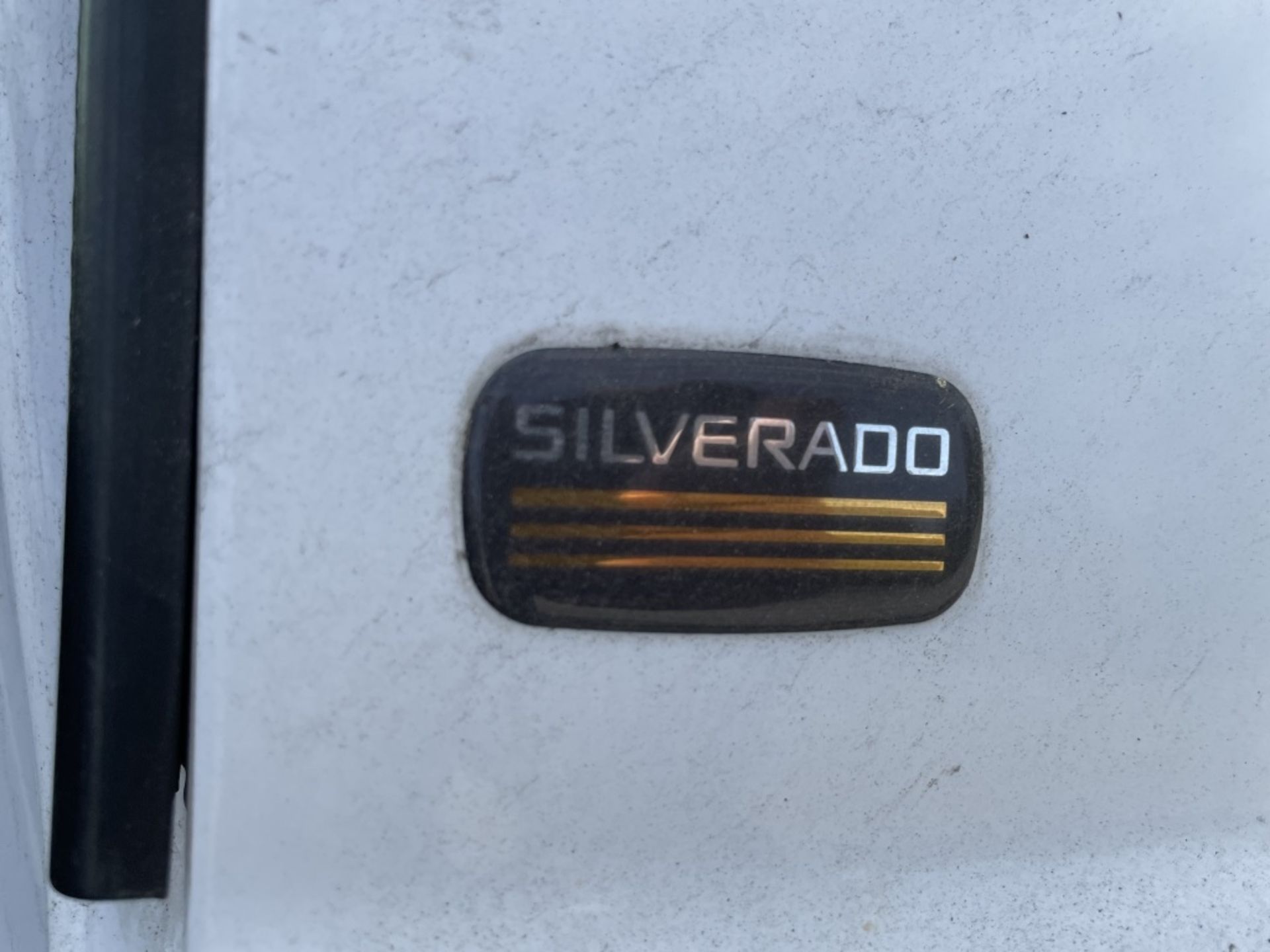 2005 Chevrolet Silverado 2500 HD Pickup - Image 28 of 33