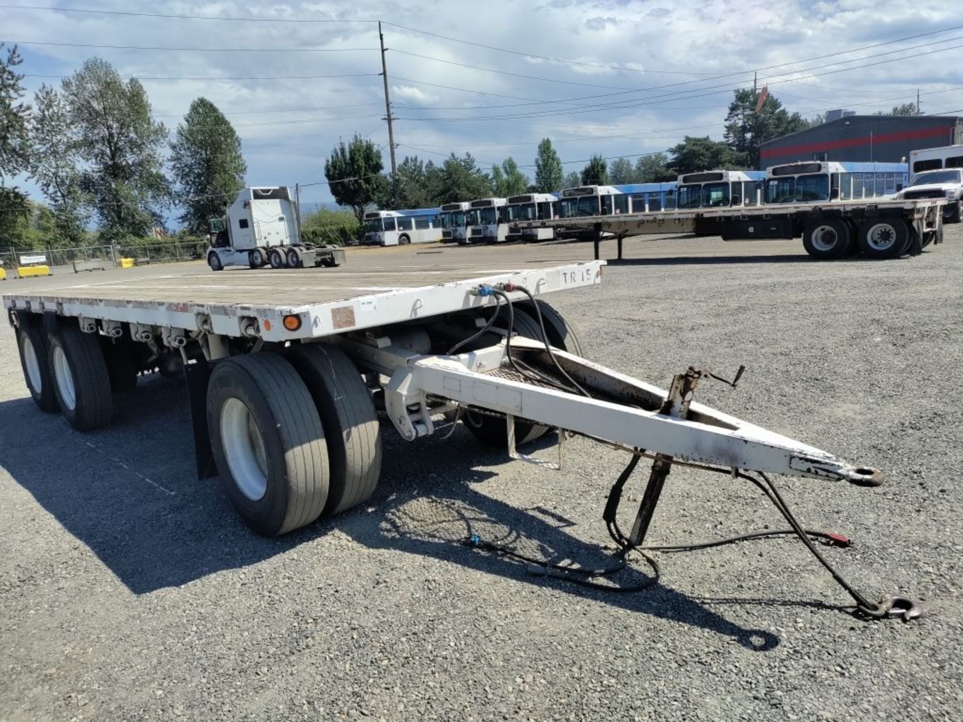 1984 Utility 20' T/A Flatbed Pup Trailer
