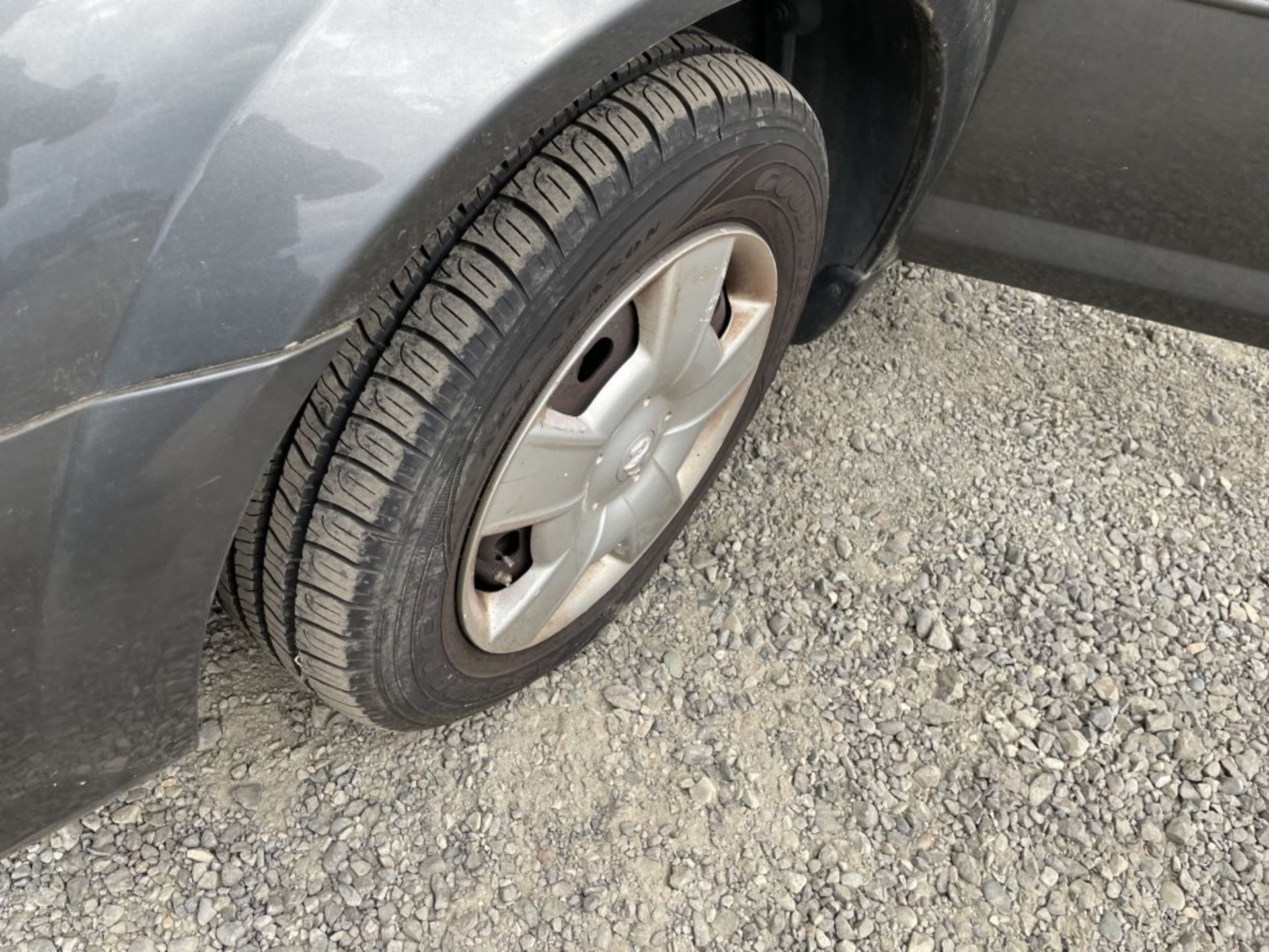 2004 Dodge Stratus Sedan - Image 11 of 24