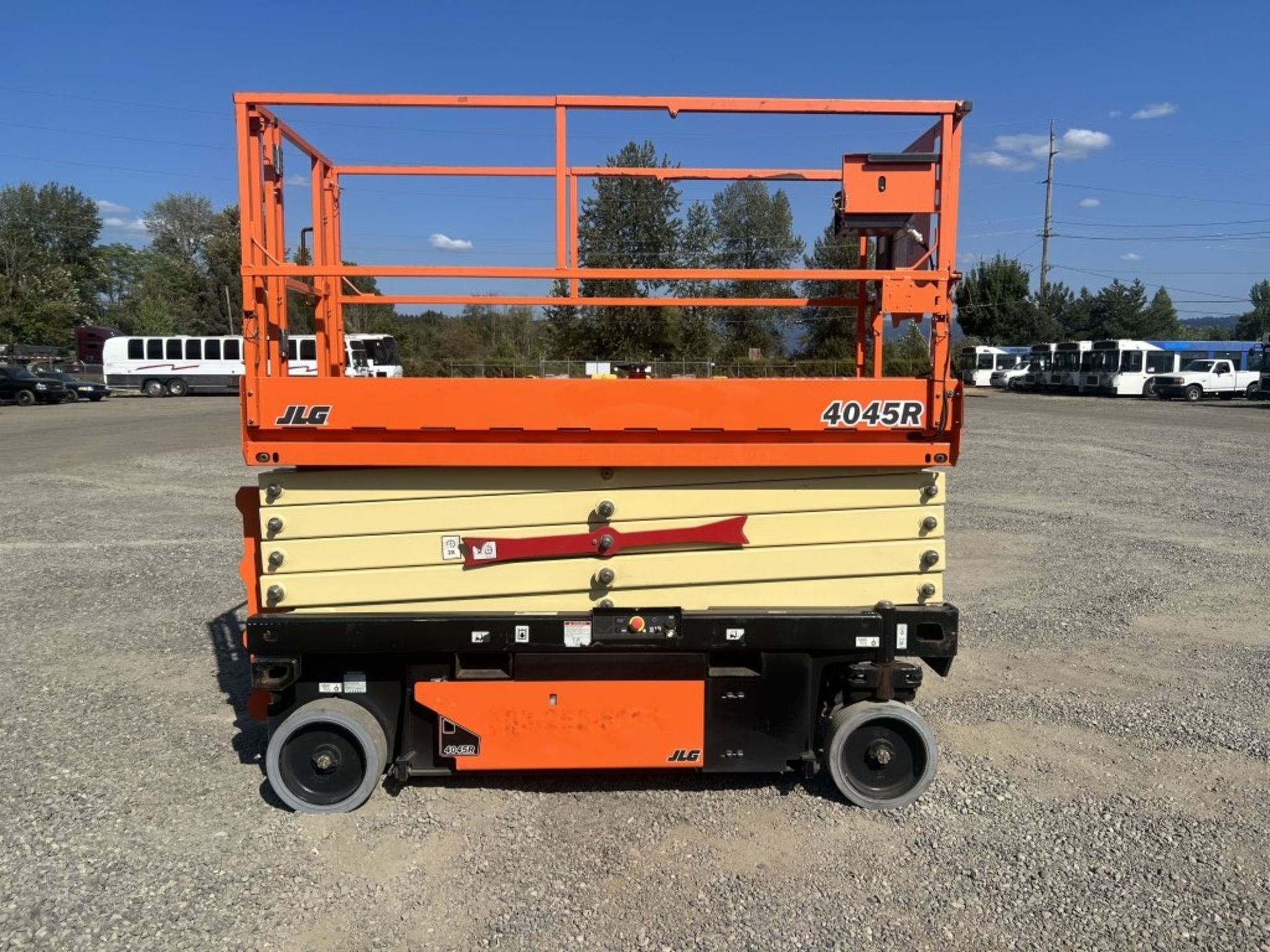 2018 JLG 4045R Scissor Lift - Image 3 of 16