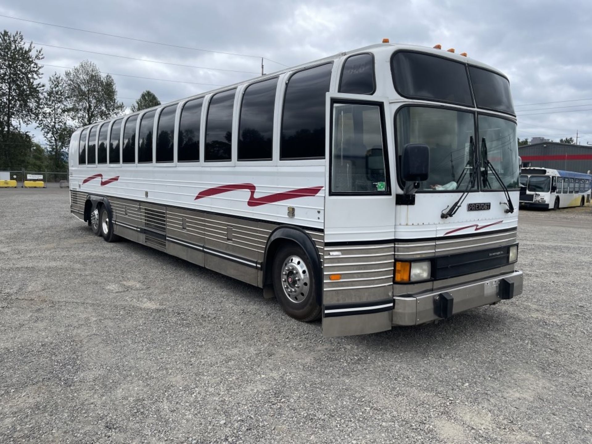 1997 Prevost Le Mirage XL Coach Bus