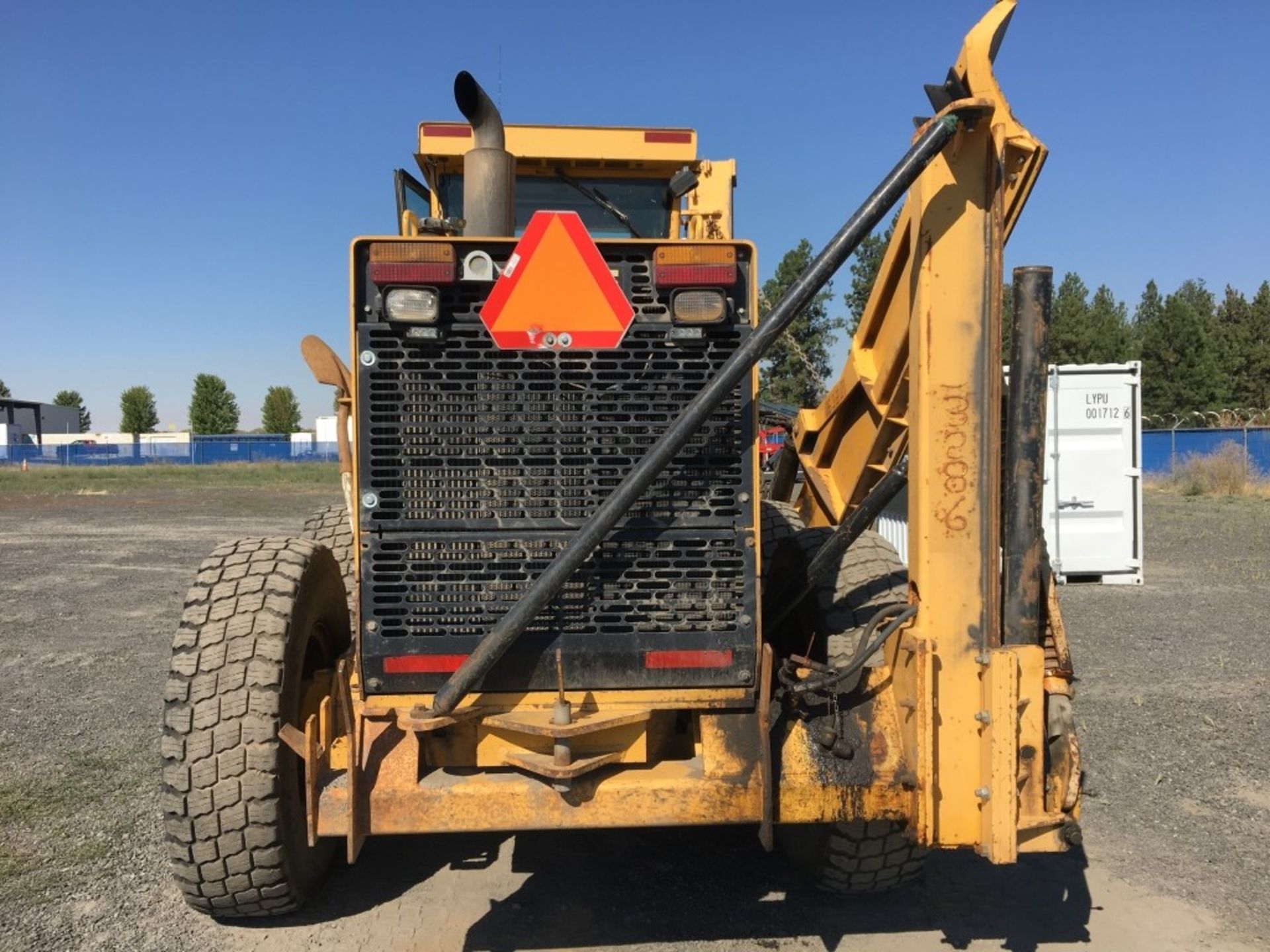 2001 John Deere 772CH Motor Grader - Image 3 of 32