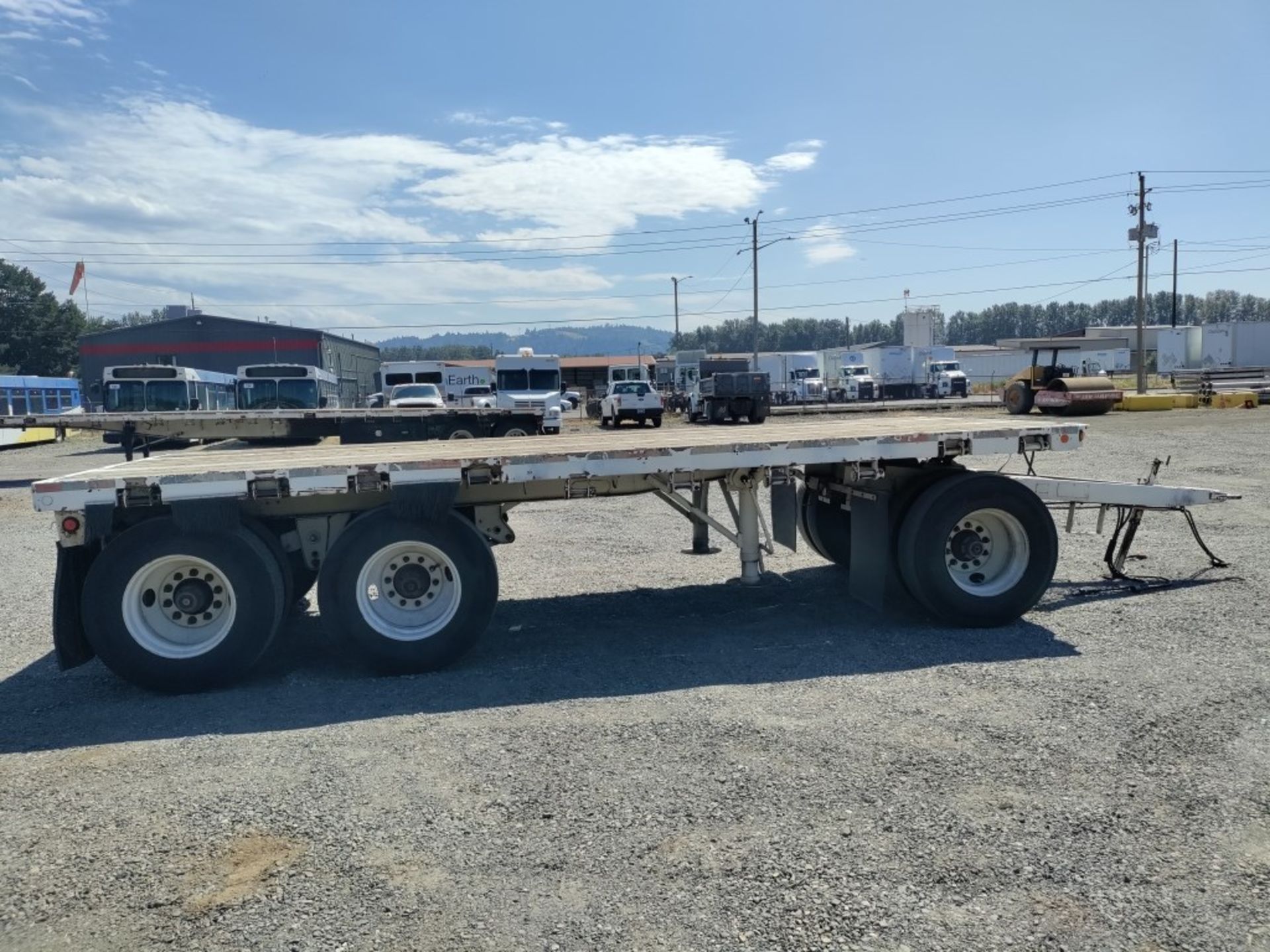 1984 Utility 20' T/A Flatbed Pup Trailer - Image 2 of 19