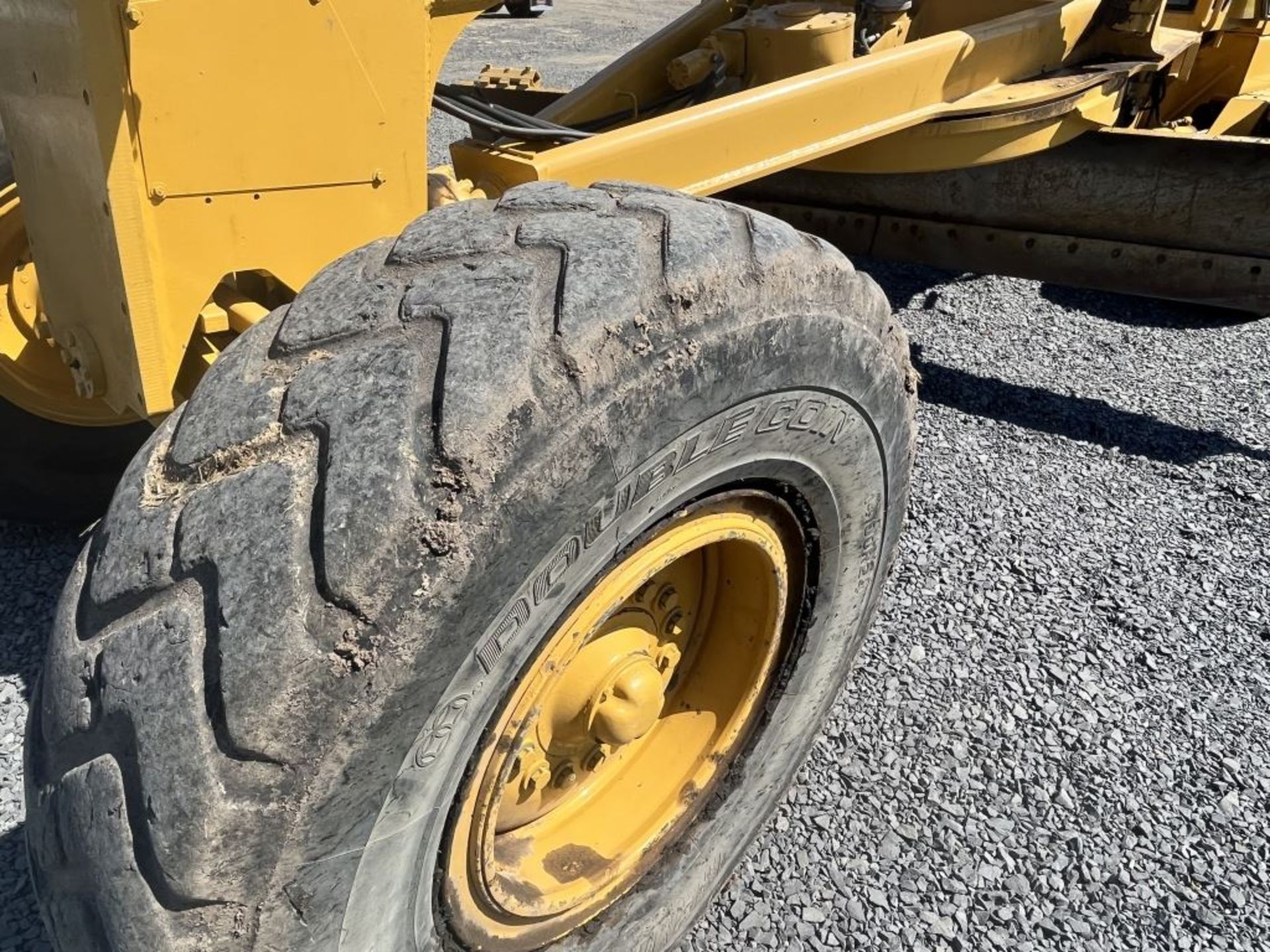 1996 John Deere 770BH Motor Grader - Image 8 of 32