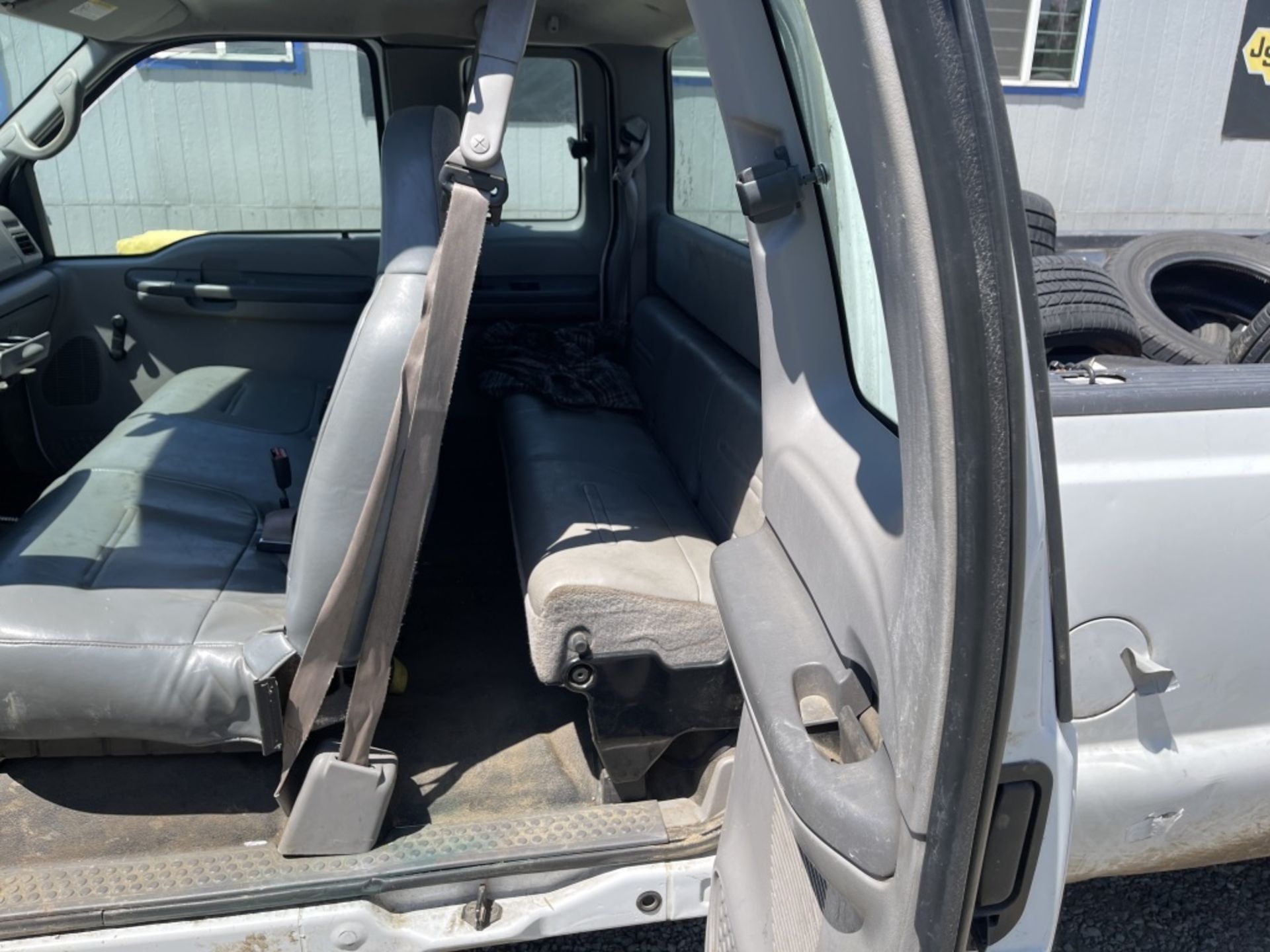 1999 Ford F250 SD Extra Cab Pickup - Image 13 of 24