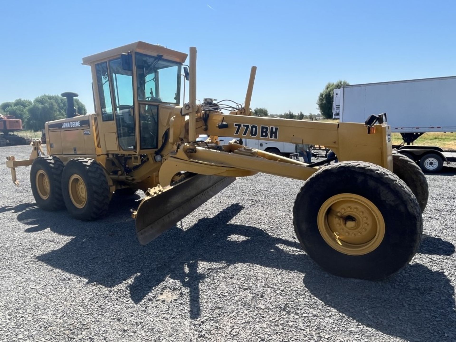 1996 John Deere 770BH Motor Grader - Image 6 of 32