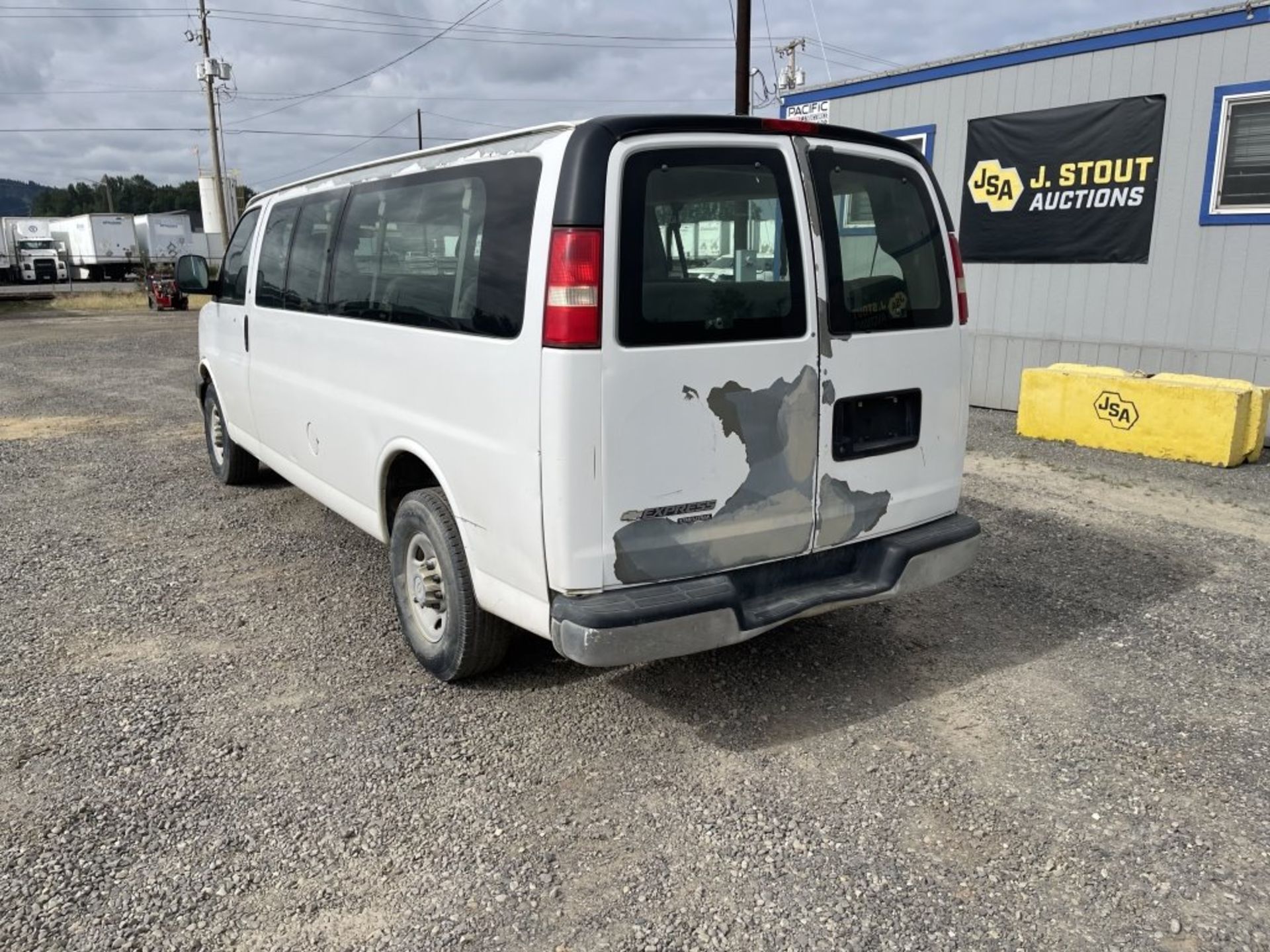 2007 Chevrolet Express Passenger Van - Image 5 of 21