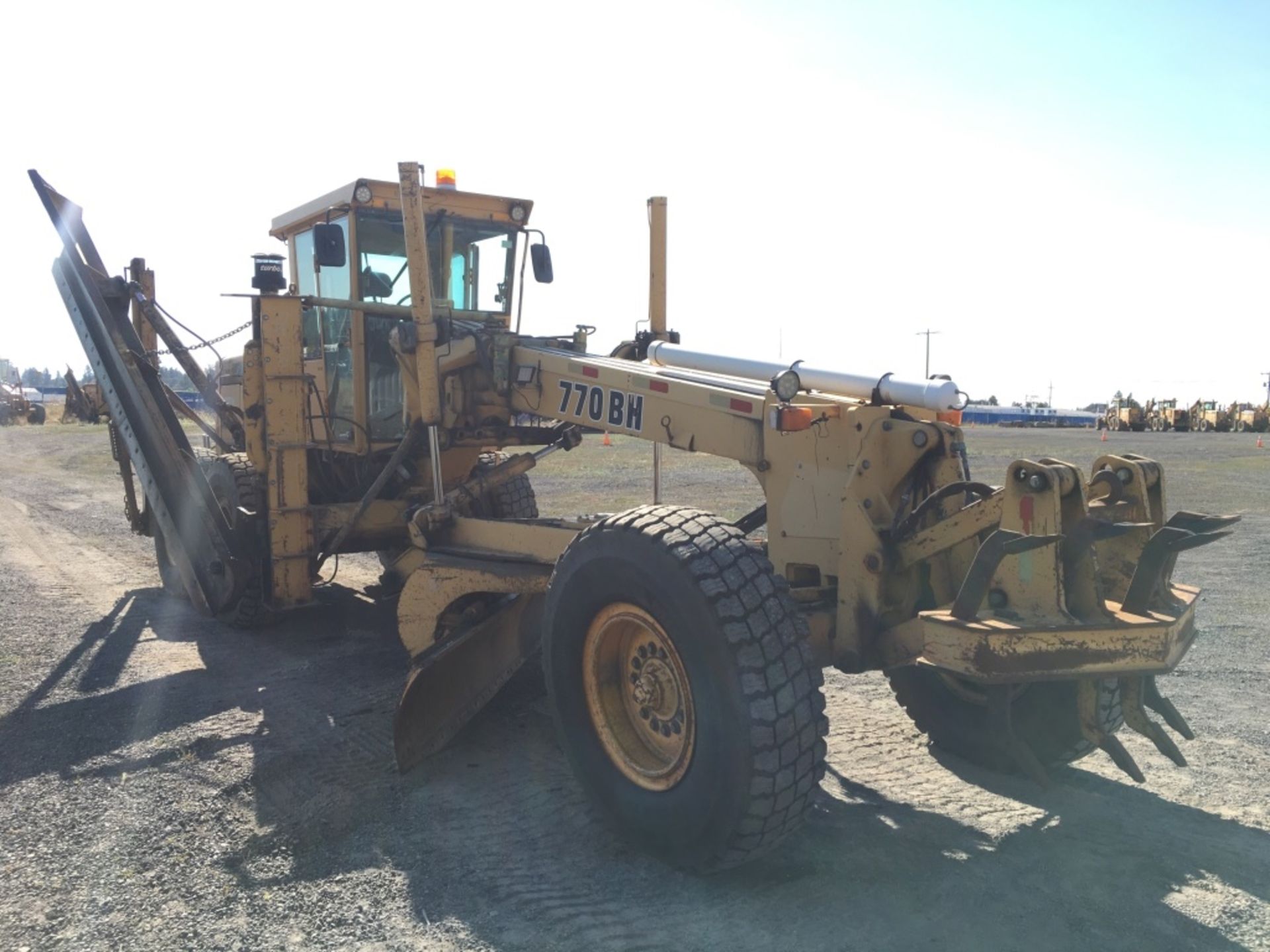 1997 John Deere 770BH Motor Grader - Image 6 of 32