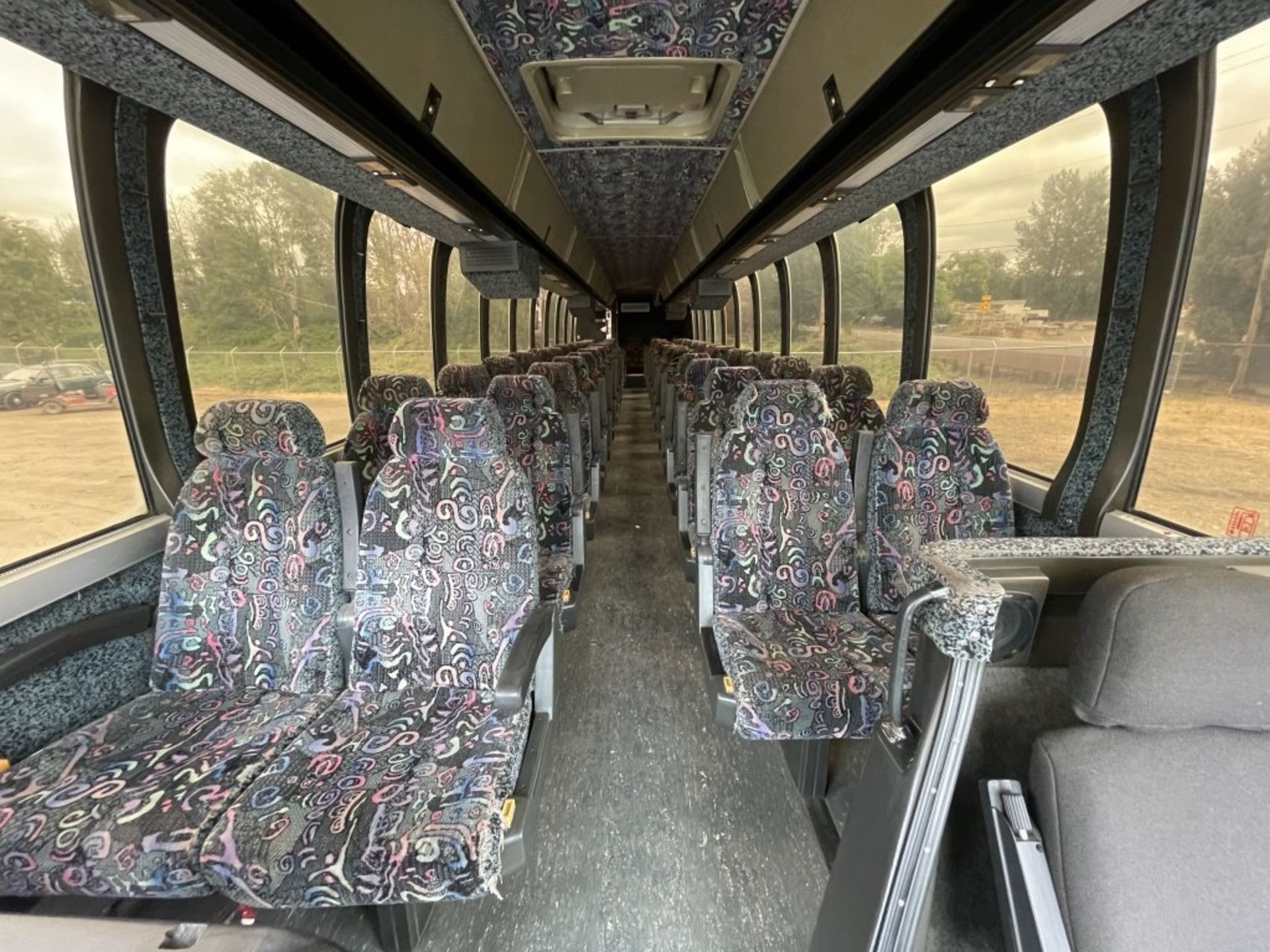 1997 Prevost Le Mirage XL Coach Bus - Image 13 of 26