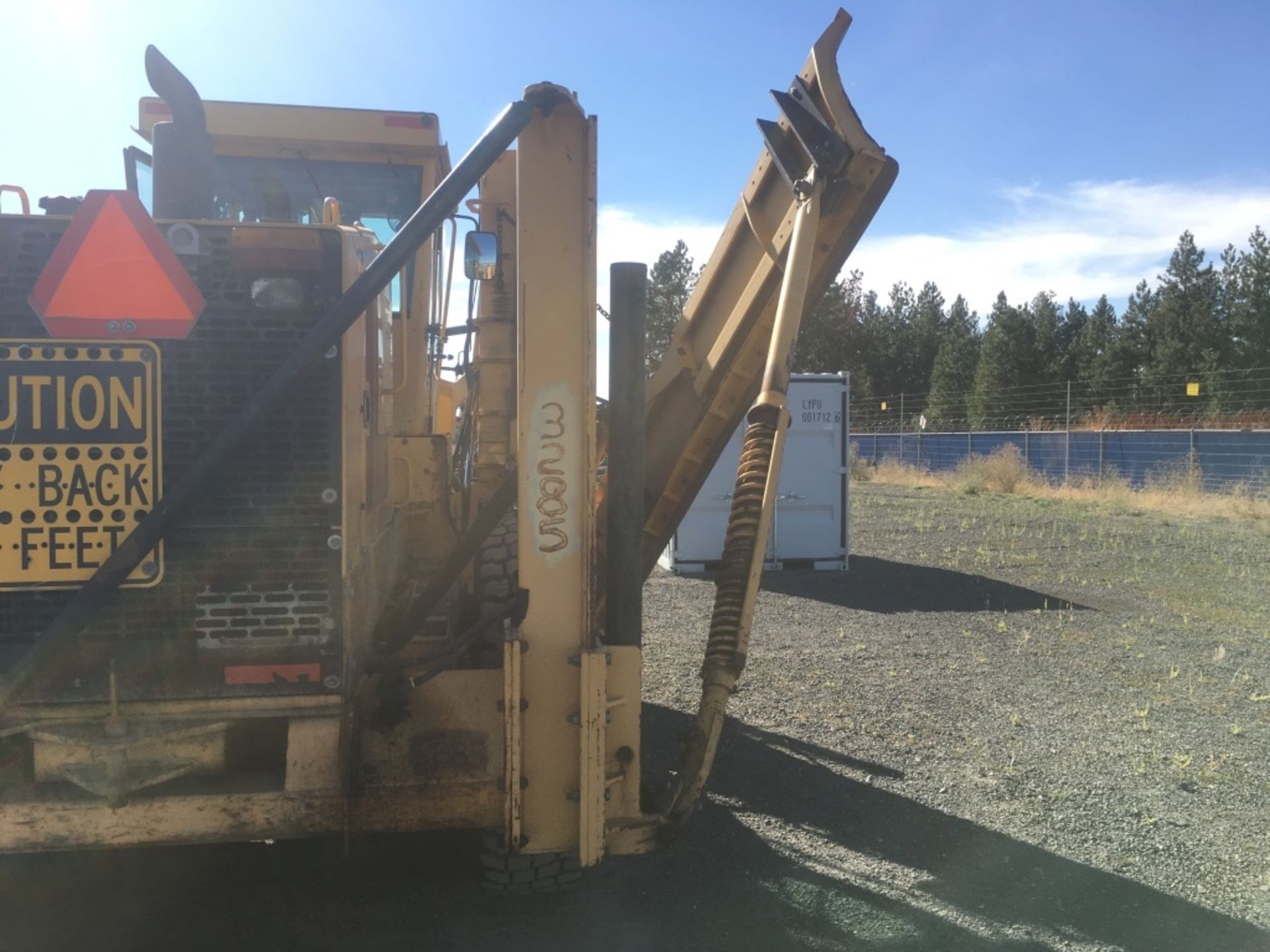 2001 John Deere 772CH Motor Grader - Image 23 of 32