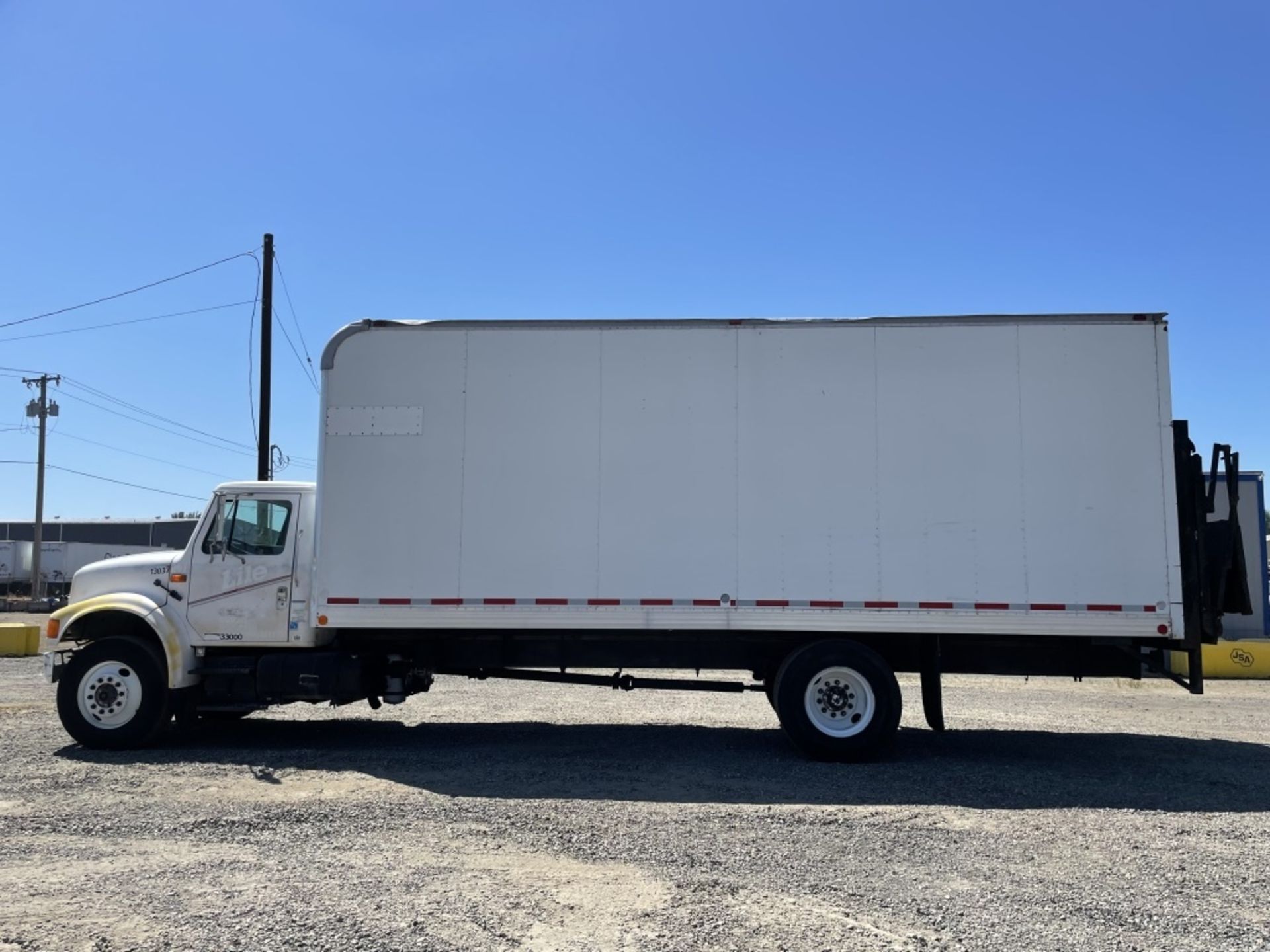 1991 International 4900 S/A Box Truck - Image 6 of 32