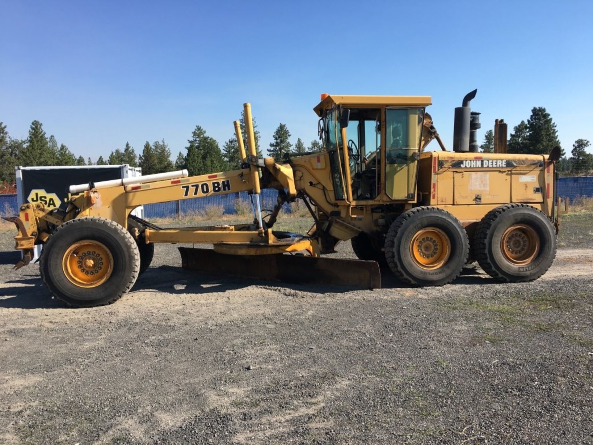 1997 John Deere 770BH Motor Grader