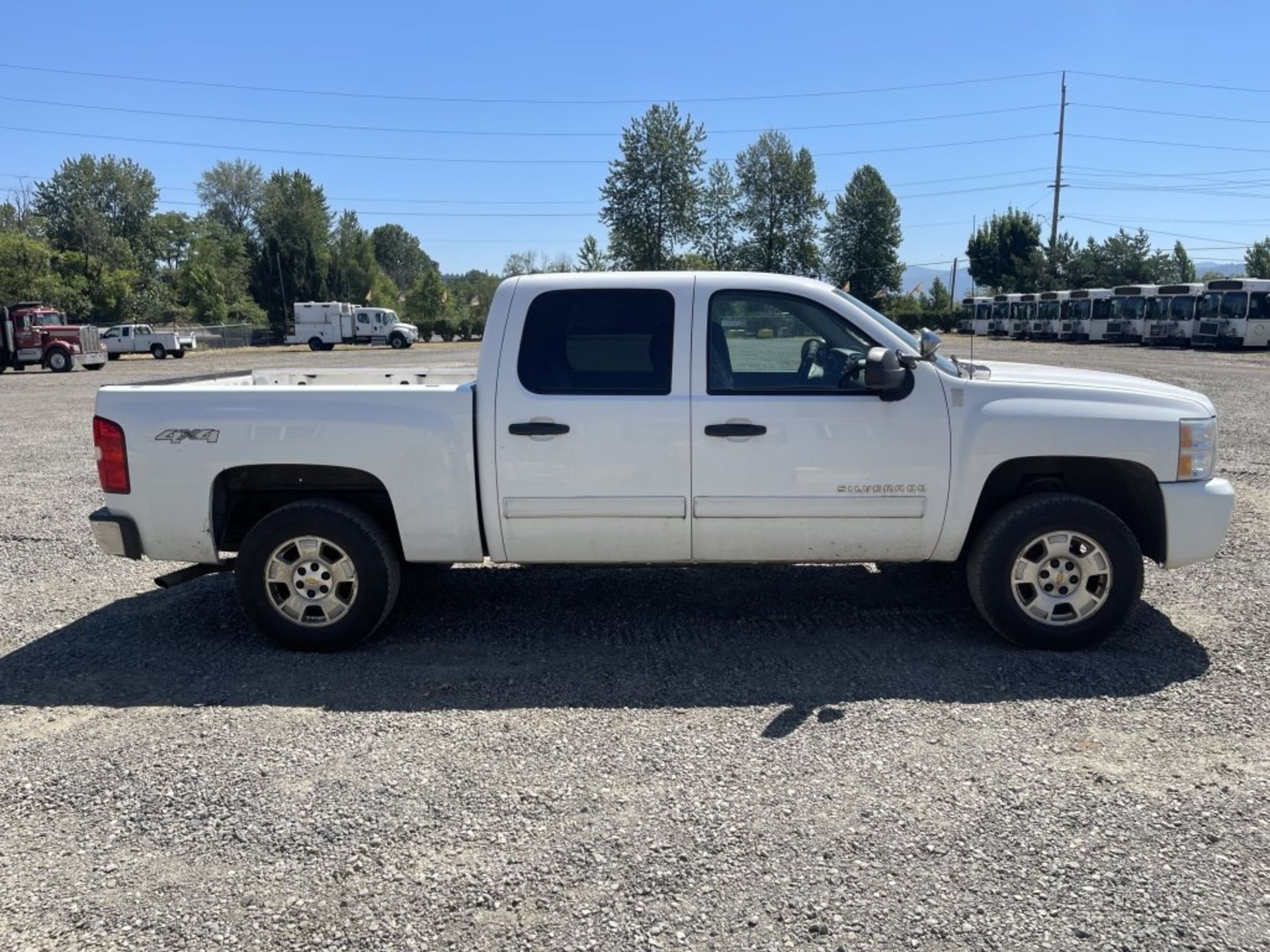 2010 Chevrolet Silverado LT 4x4 Crew Cab Pickup - Image 3 of 26