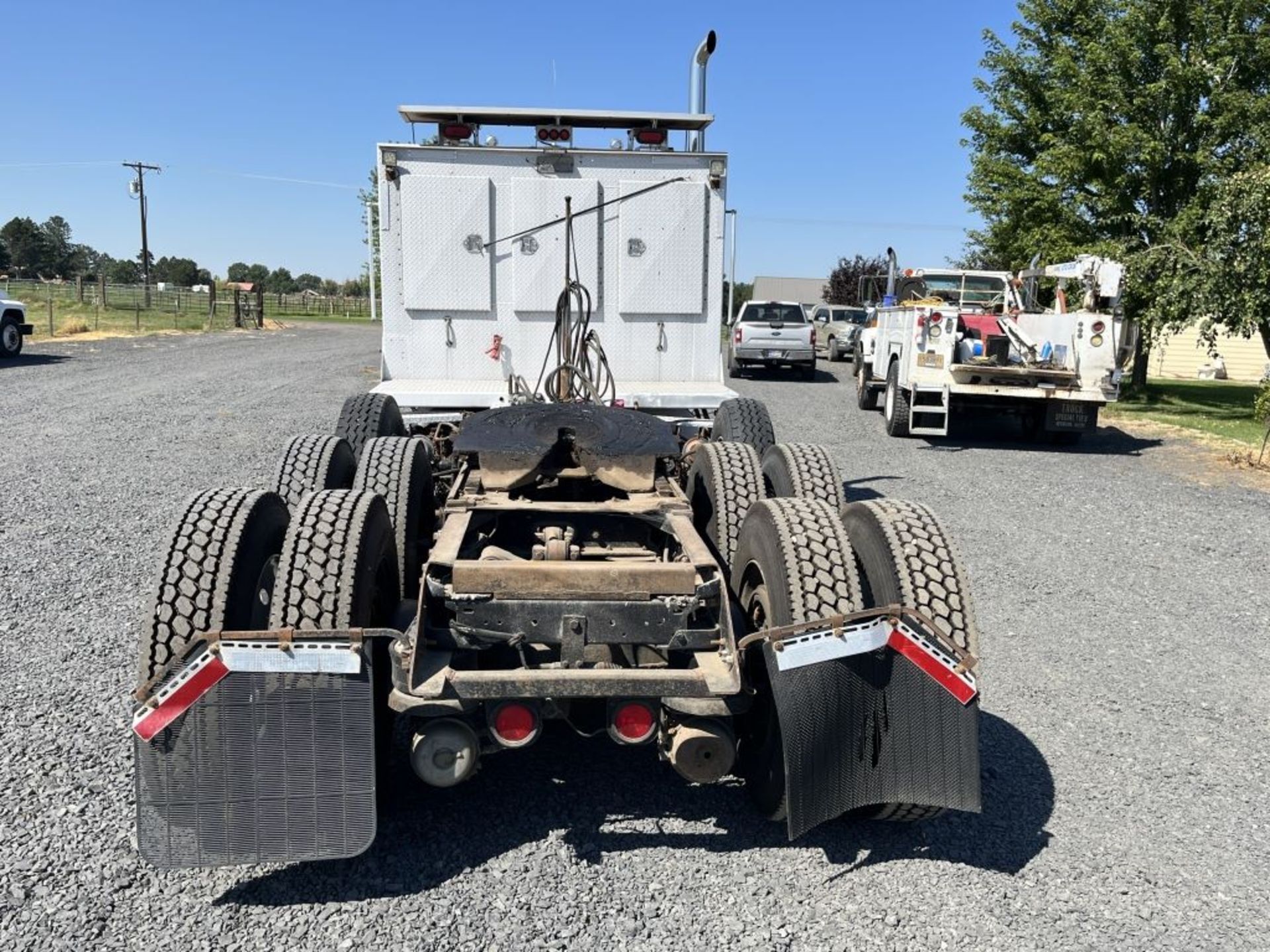 1991 Kenworth T800 Tri-Axle Truck Tractor - Image 3 of 32