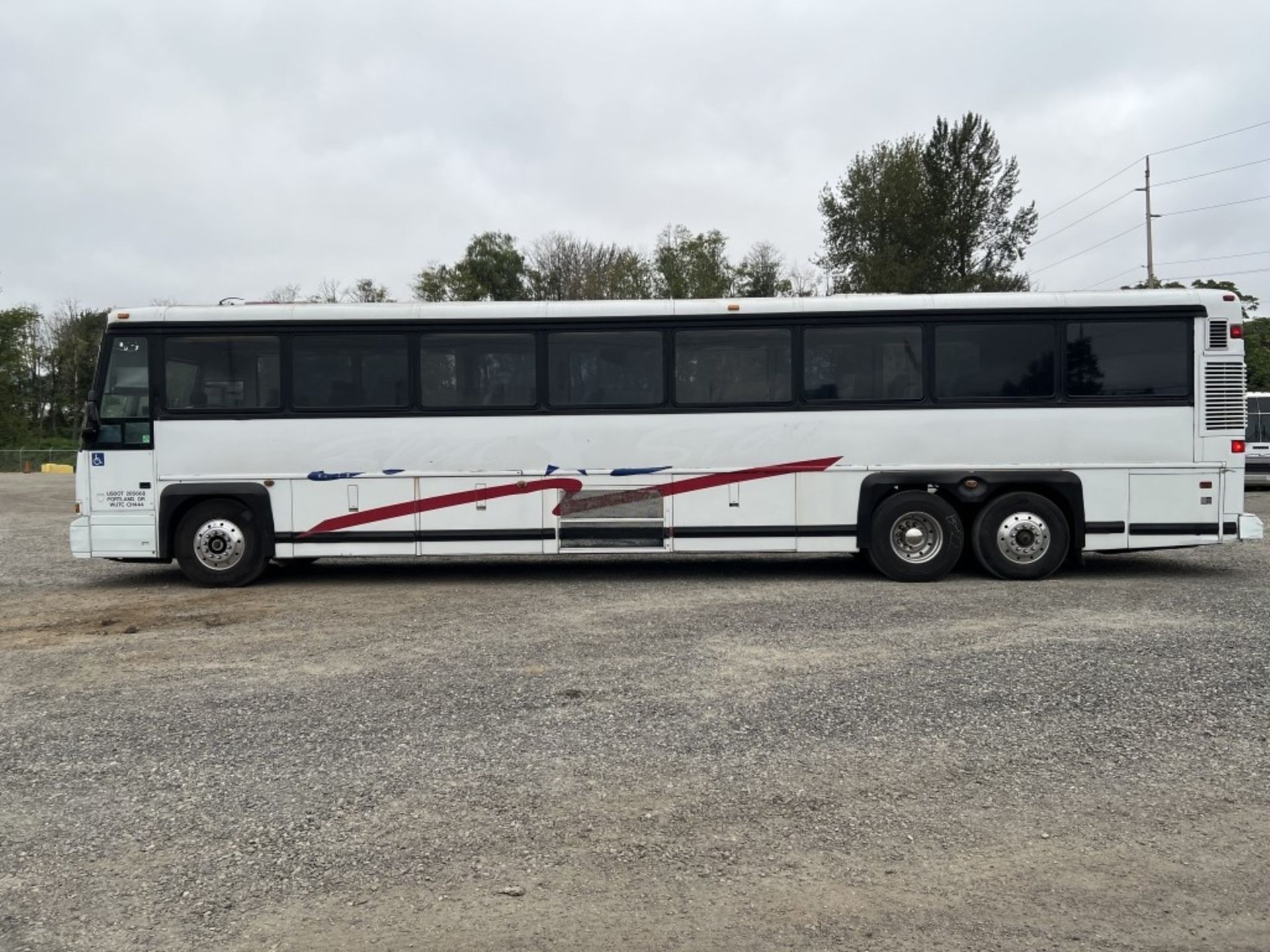 1995 MCI 102-DL3 T/A Coach Bus - Image 6 of 27
