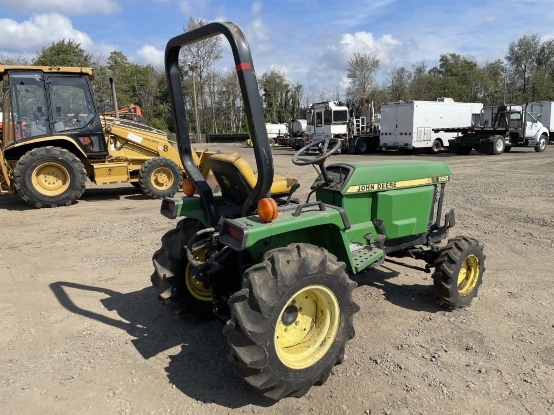 John Deere 855 Utility Tractor - Image 4 of 24