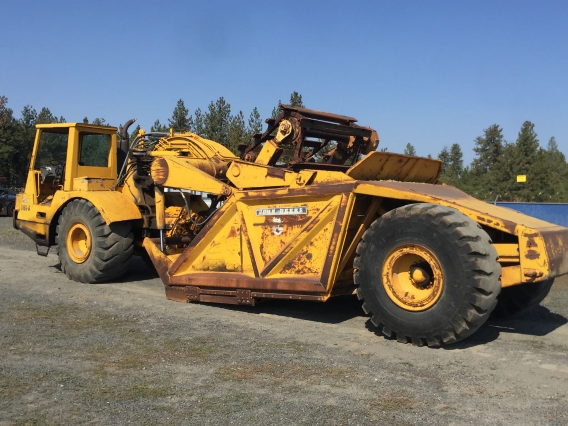 John Deere 860A Elevating Motor Scraper - Image 3 of 40