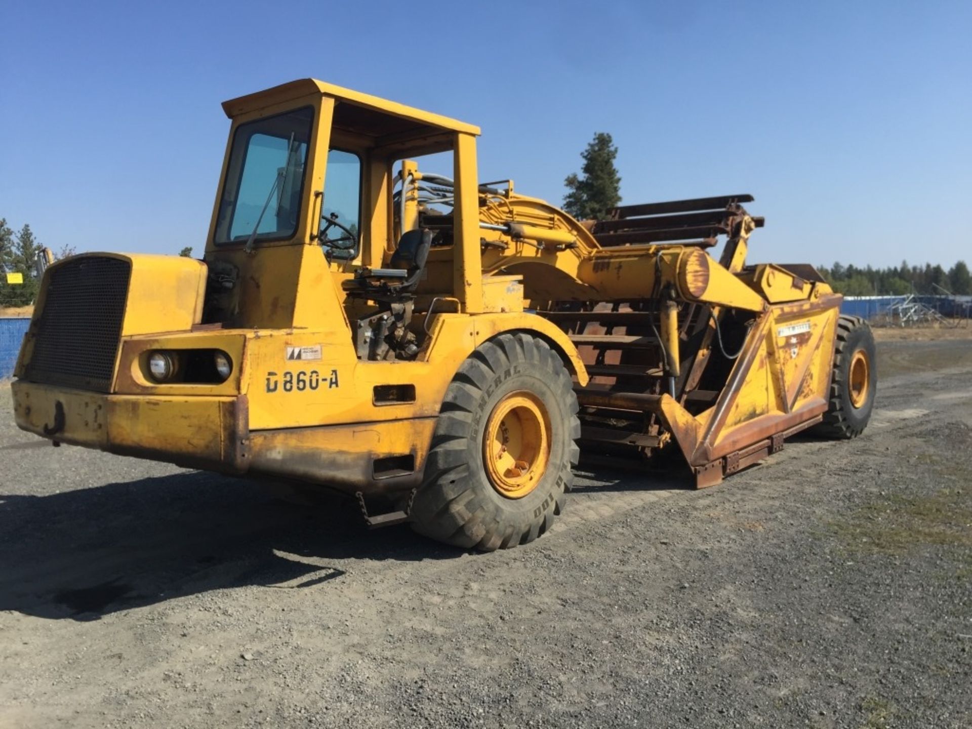 John Deere 860A Elevating Motor Scraper - Image 2 of 40