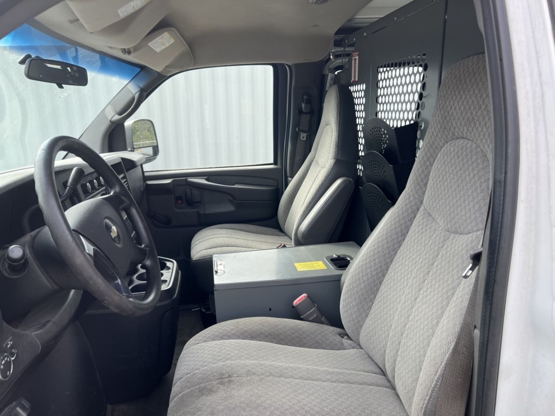 2009 Chevrolet Express Cargo Van - Image 12 of 17