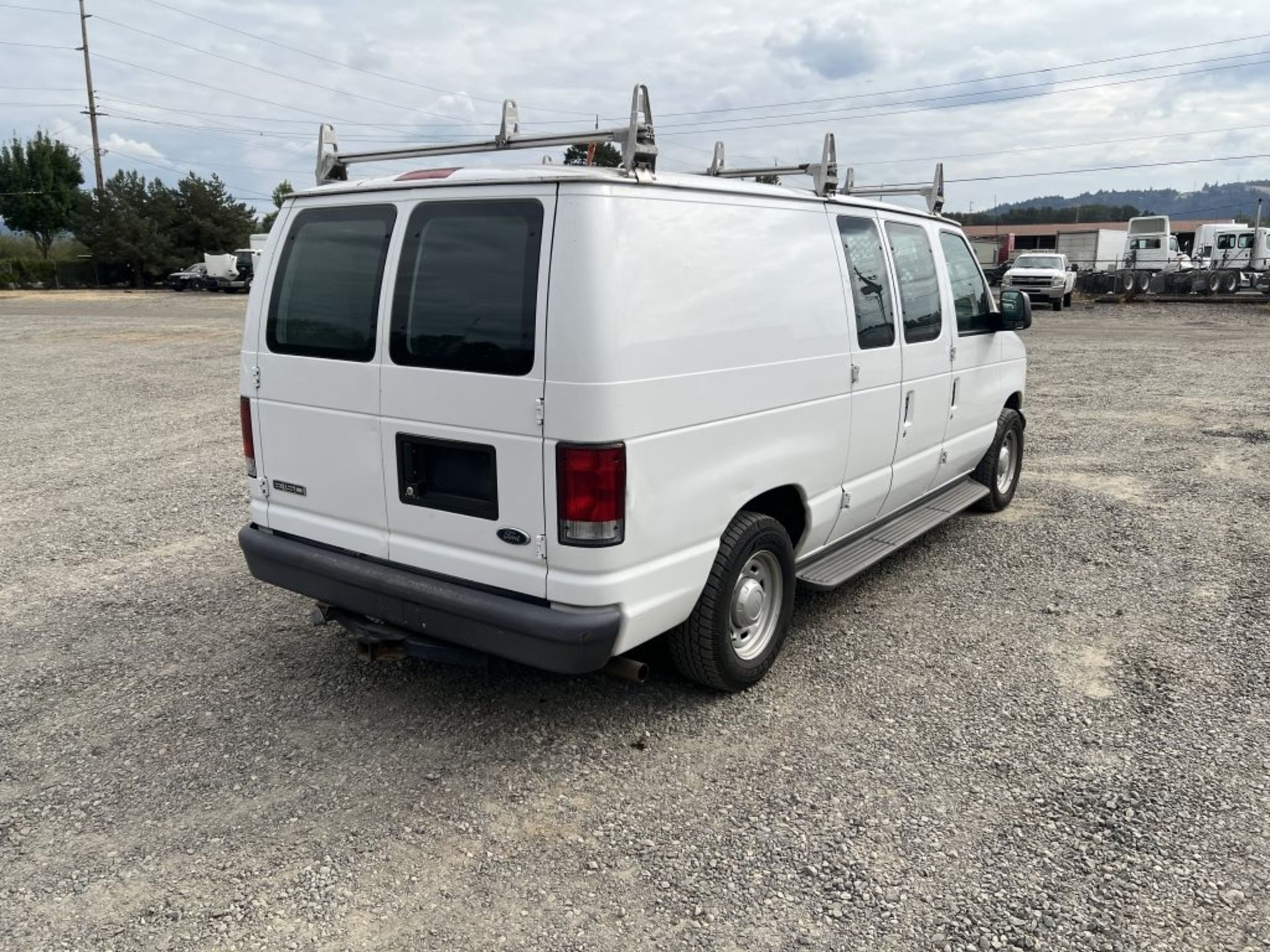 2006 Ford E150 Cargo Van - Image 4 of 21