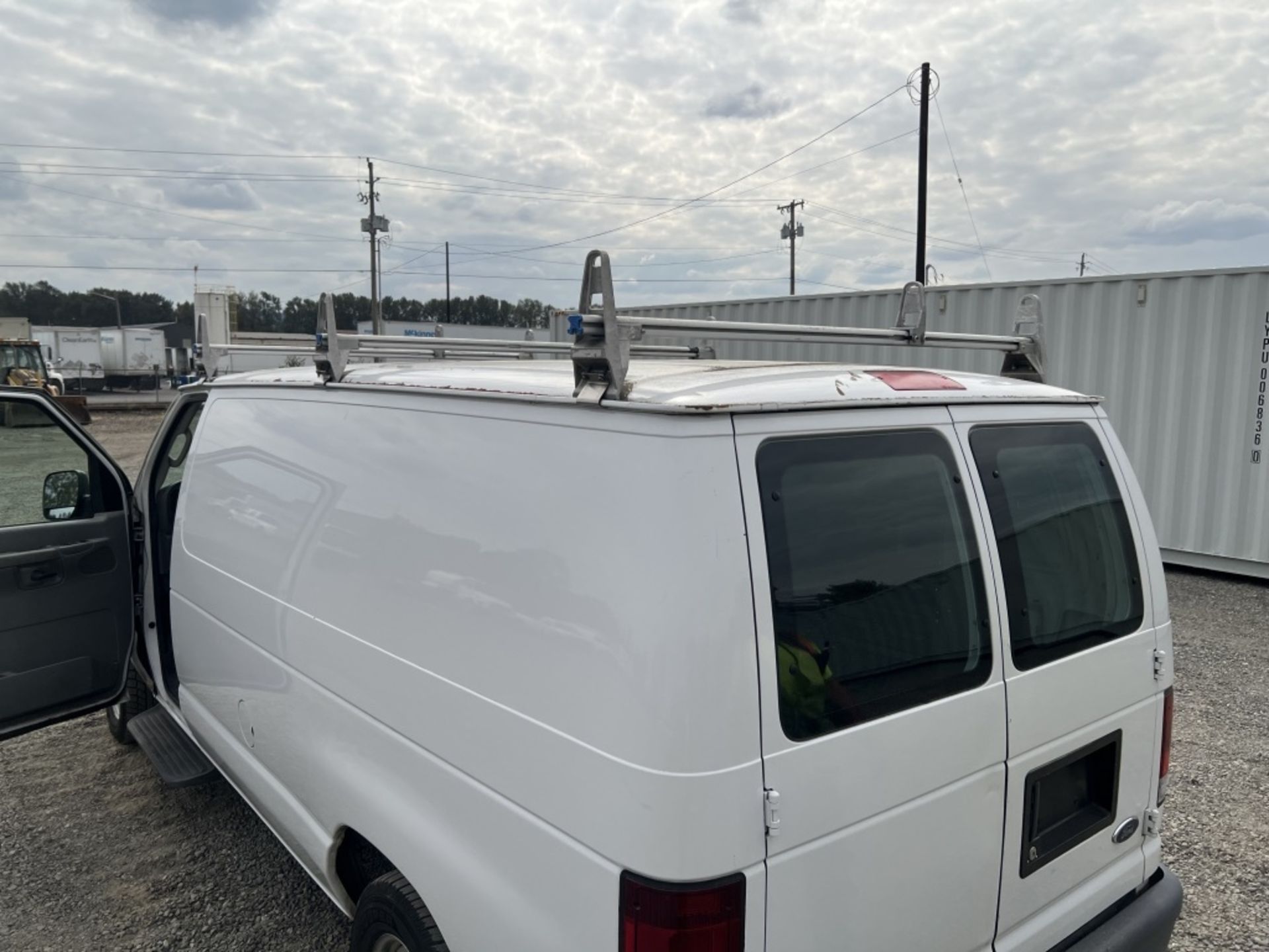2006 Ford E150 Cargo Van - Image 13 of 21