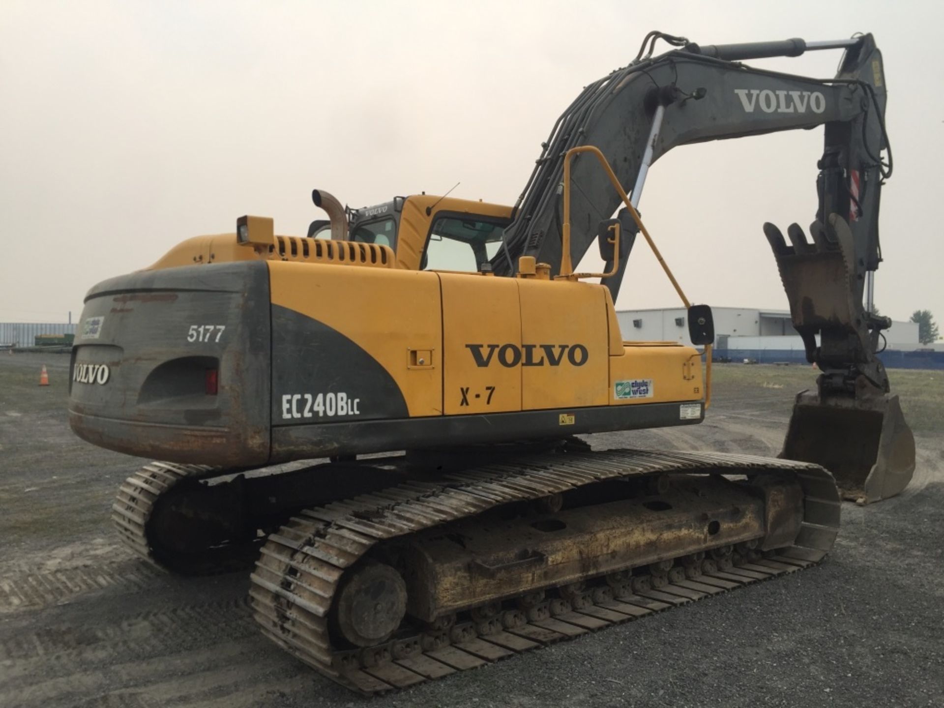 2005 Volvo EC240Blc Hydraulic Excavator - Image 5 of 48