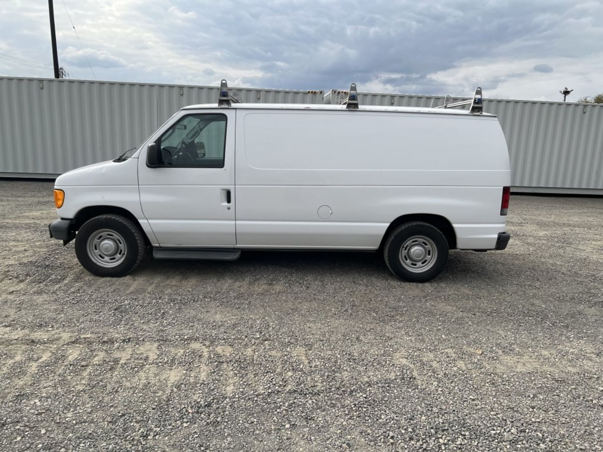 2006 Ford E150 Cargo Van - Image 7 of 21