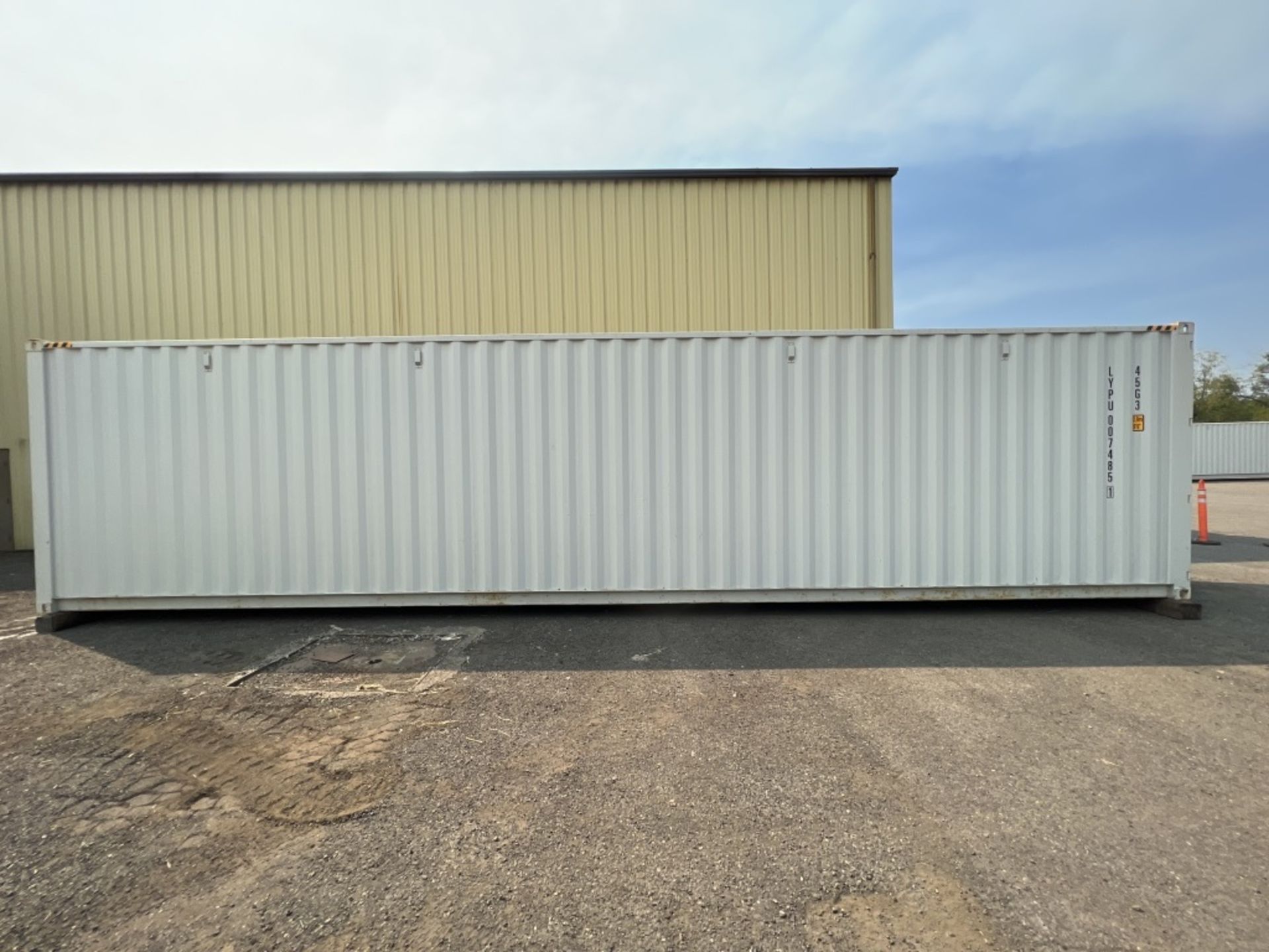 2022 40' High Cube Shipping Container - Image 3 of 10