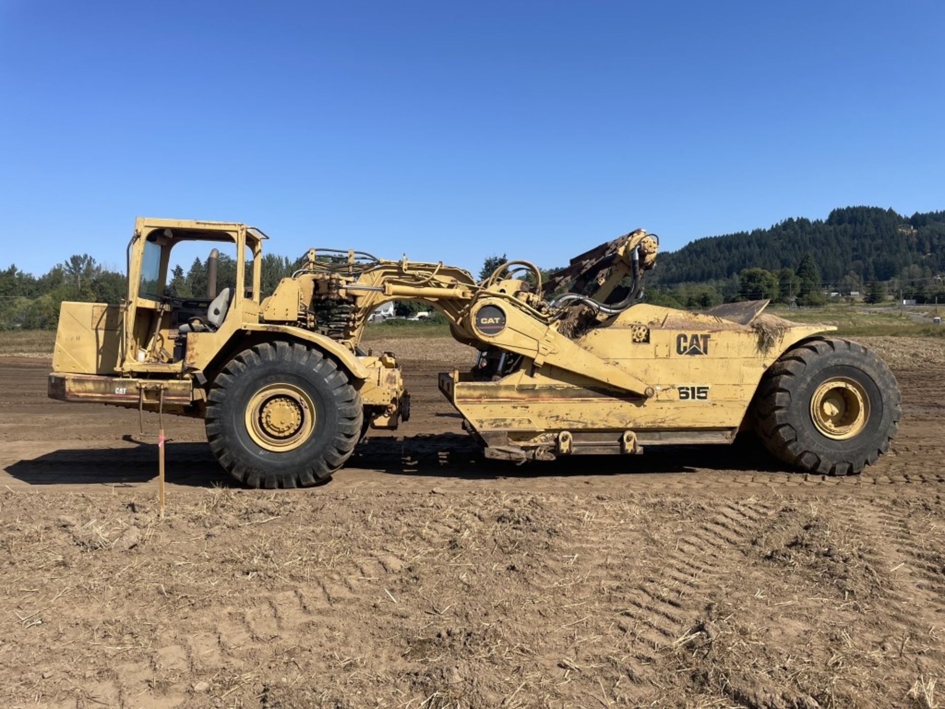 1984 Caterpillar 615 Elevating Motor Scraper - Image 2 of 32