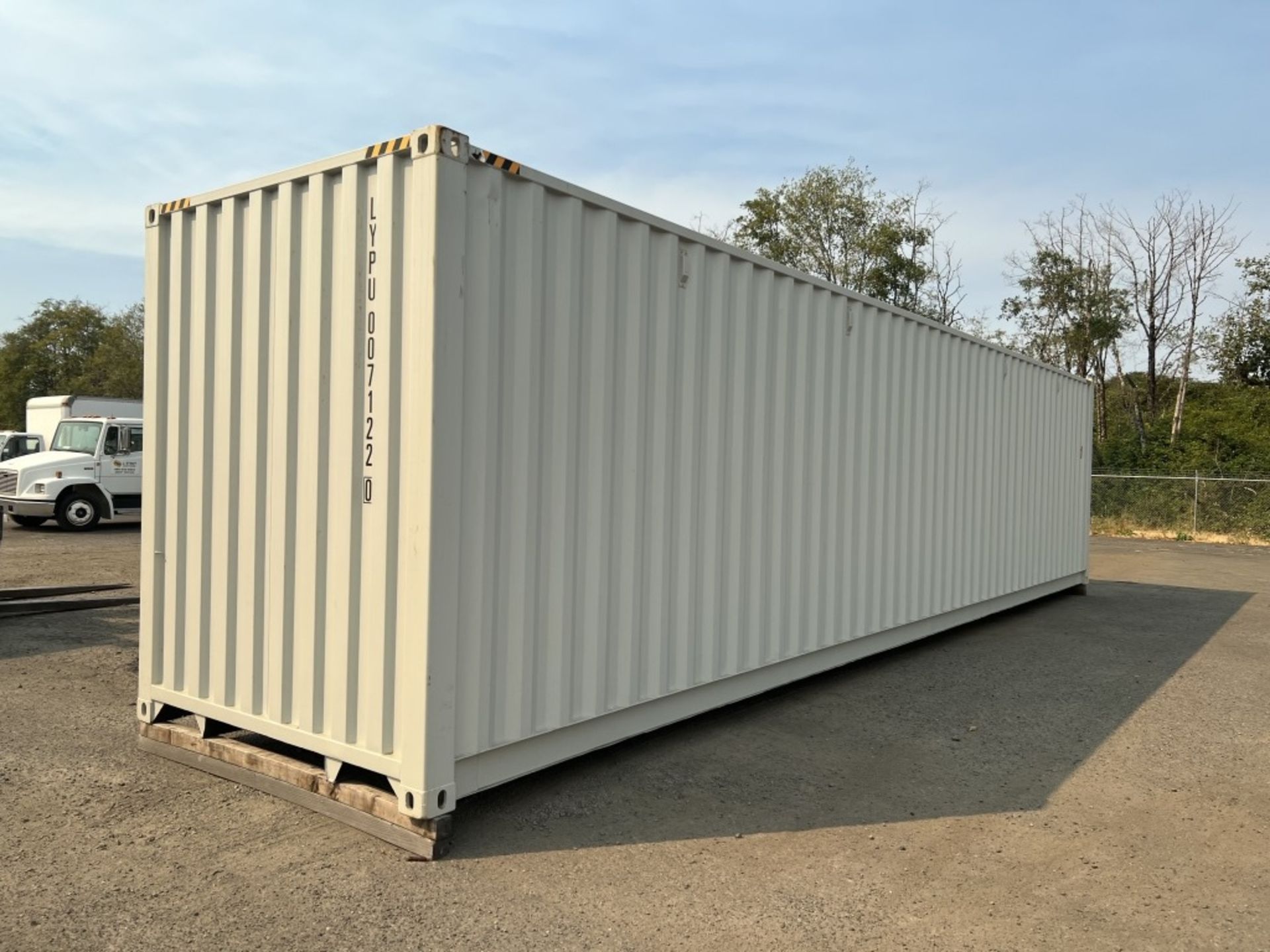 2022 40' High Cube Shipping Container - Image 3 of 10