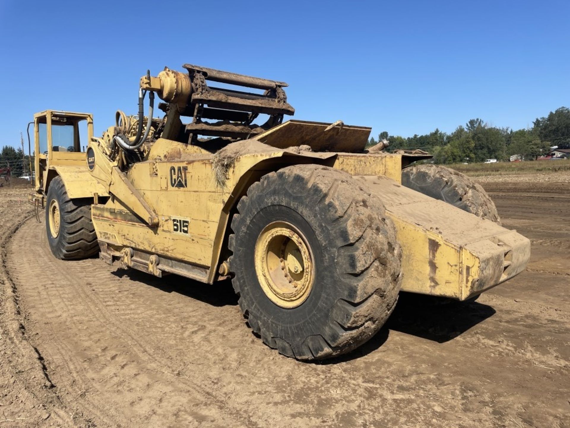 1984 Caterpillar 615 Elevating Motor Scraper - Image 3 of 32