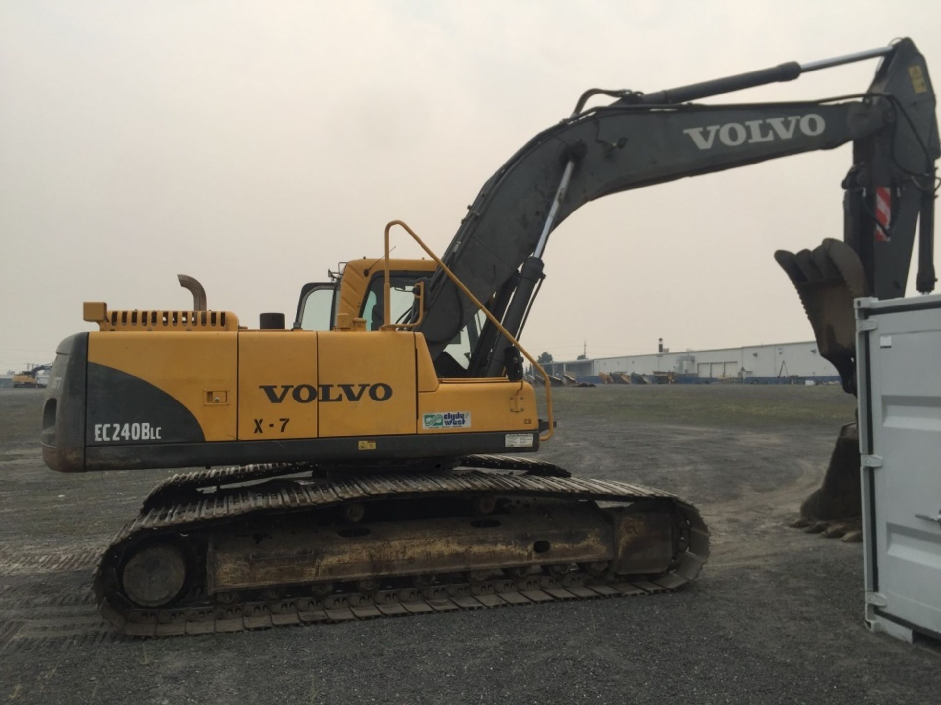 2005 Volvo EC240Blc Hydraulic Excavator - Image 6 of 48