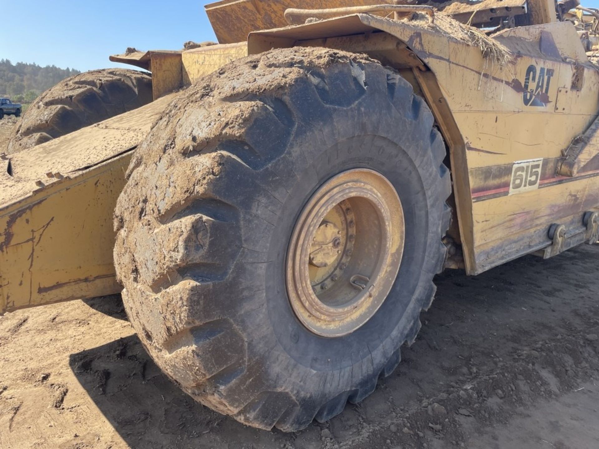 1984 Caterpillar 615 Elevating Motor Scraper - Image 11 of 32