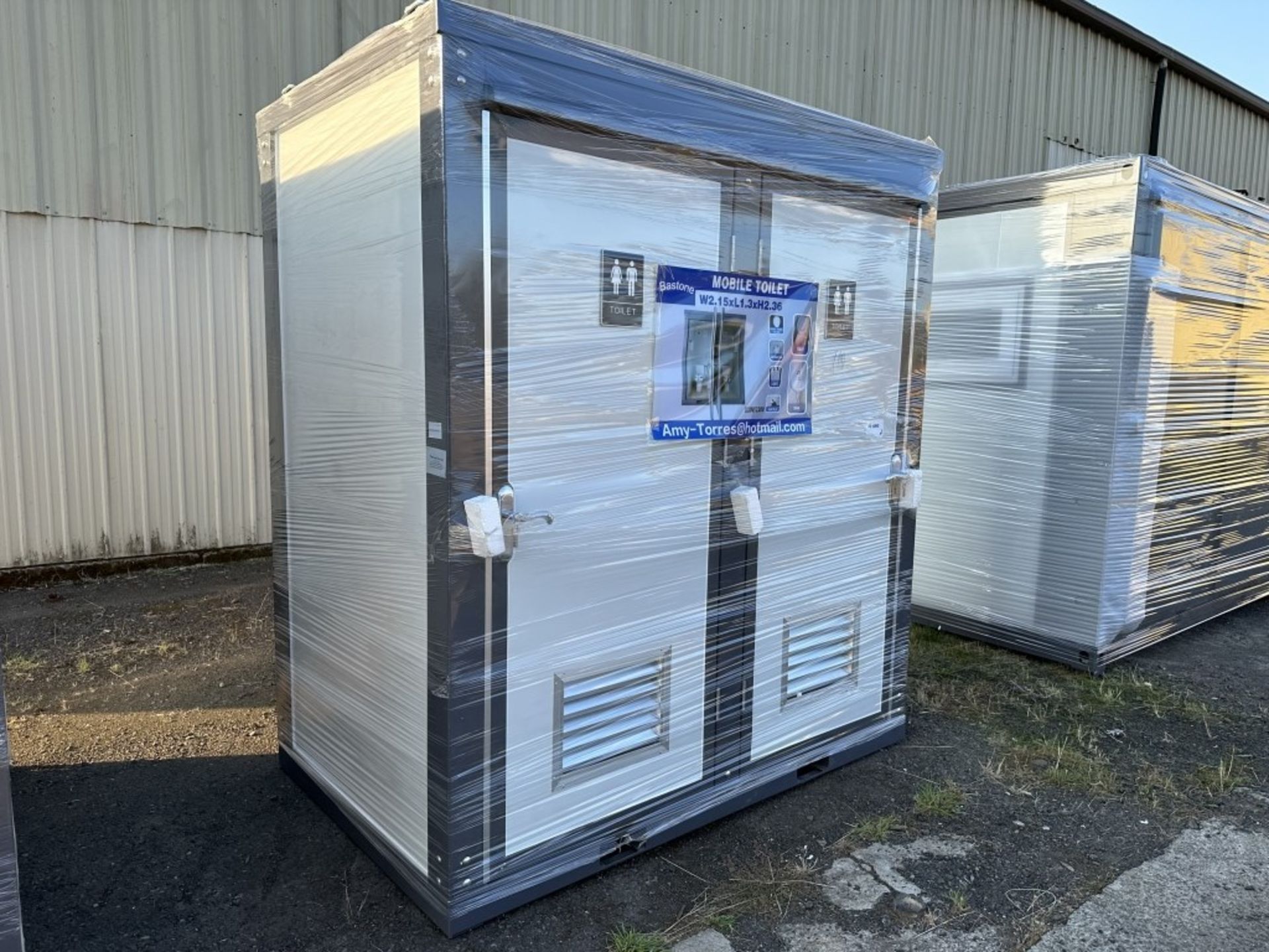 2022 Bastone Portable Toilet - Image 2 of 5