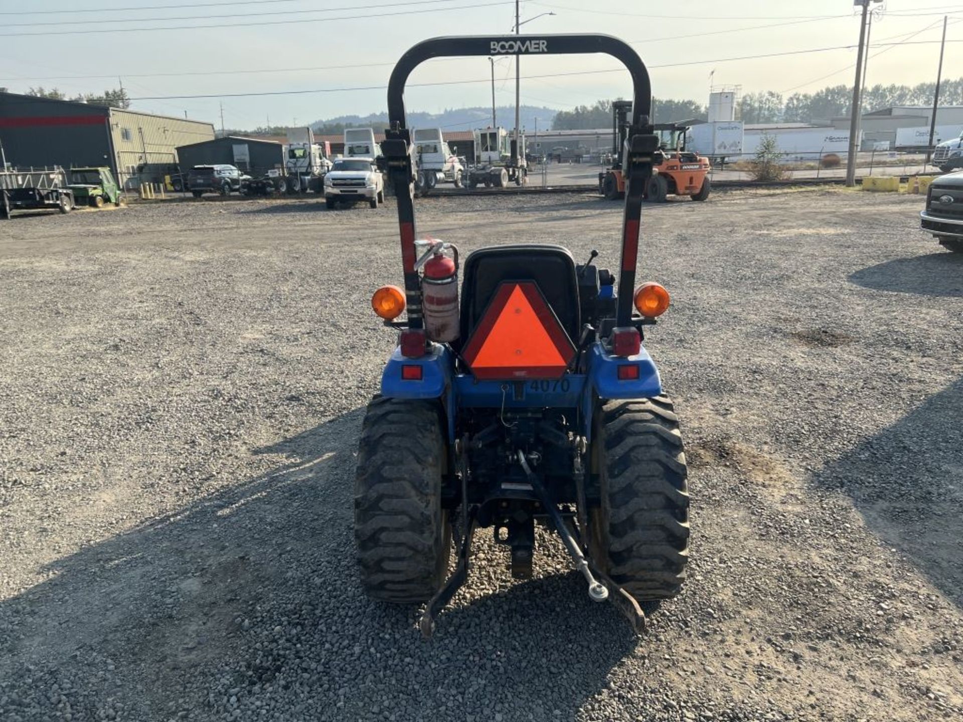 2008 New Holland TC26DA Utility Tractor - Image 5 of 26